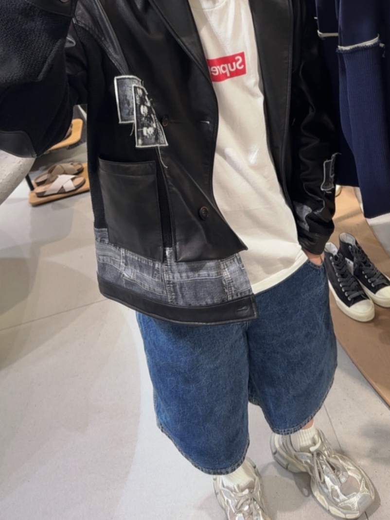Supreme West Hollywood Box Logo T-Shirt White - 23SS, Balenciaga 3XL Sneakers Light Beige 착용 스타일