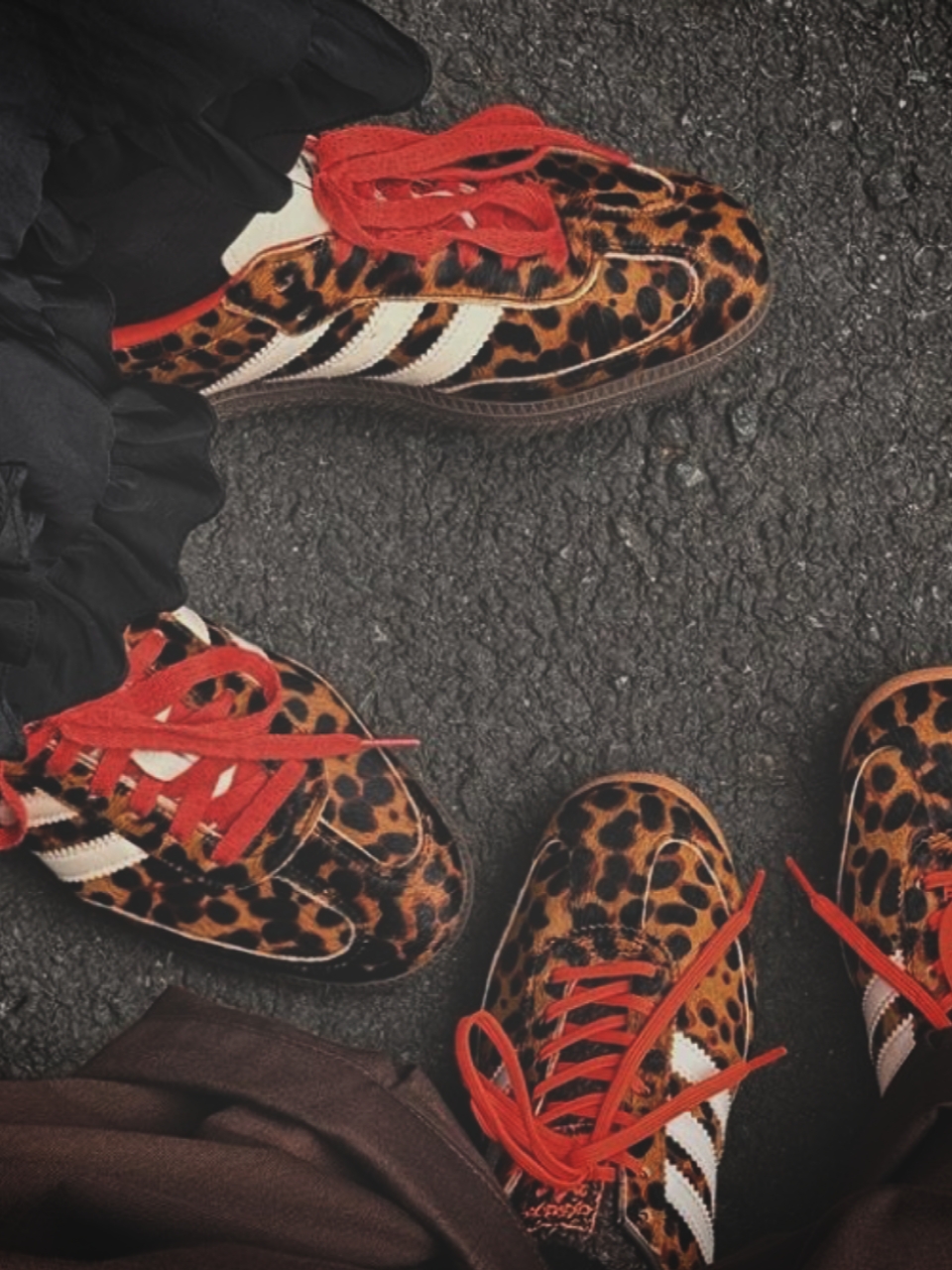 (W) Adidas Samba OG Core Black Preloved Red 착용 스타일