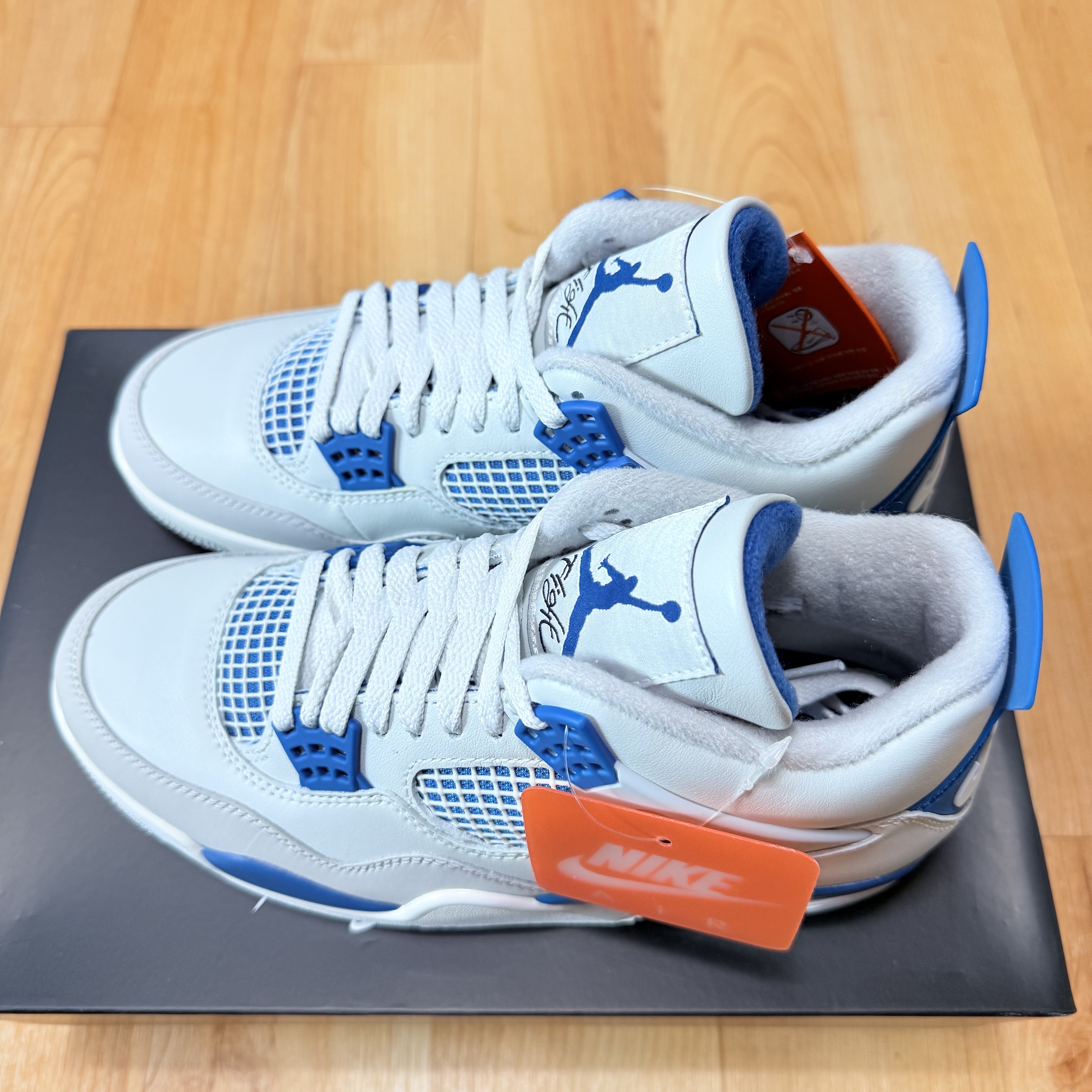 Jordan 4 Retro Industrial Blue 착용 스타일 - 2