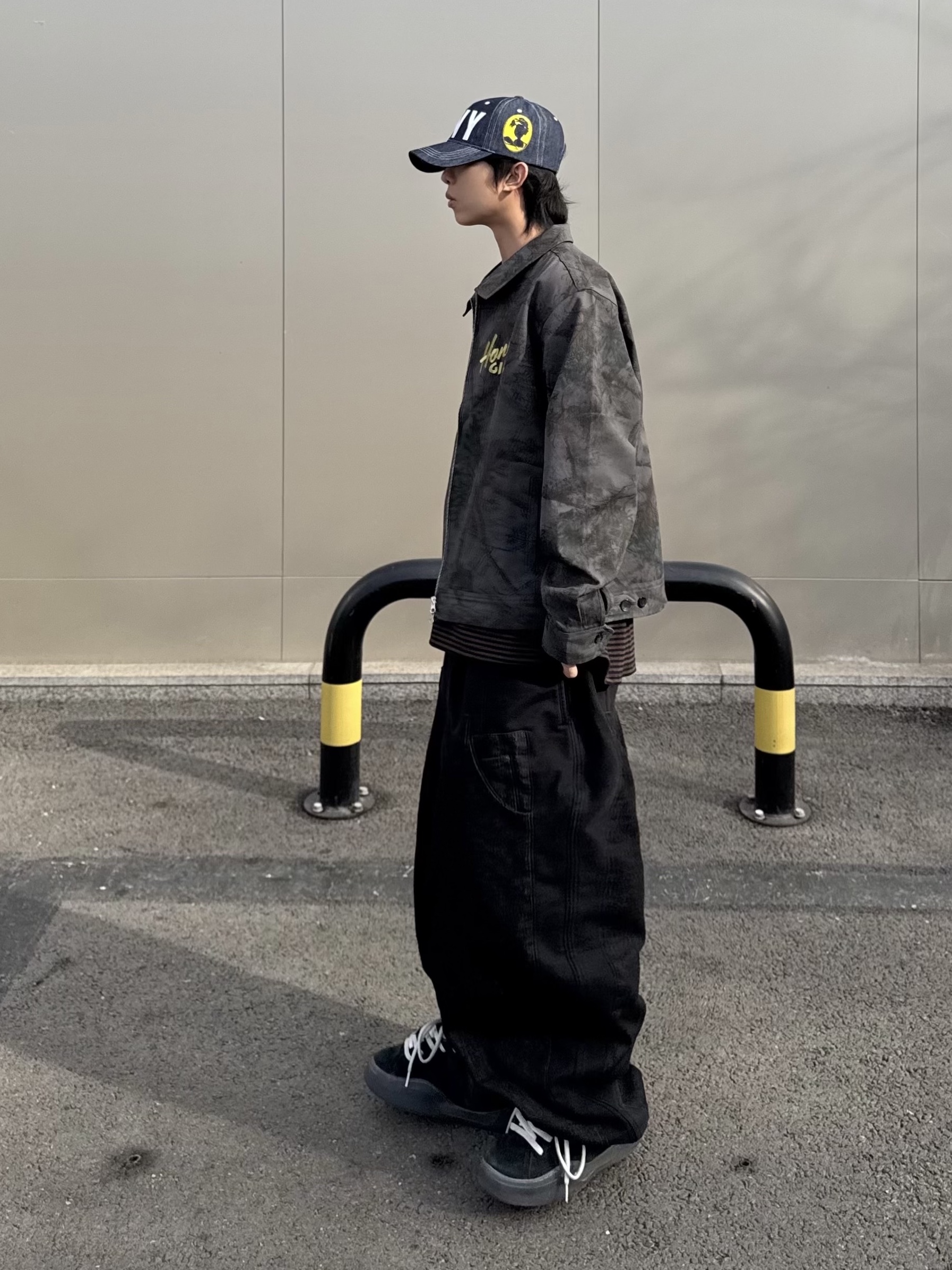 Honey Scoop House HNY Denim Cap Indigo, Honey Scoop House Honey Girl Work Jacket R.T Camo Black 착용 스타일 - 1