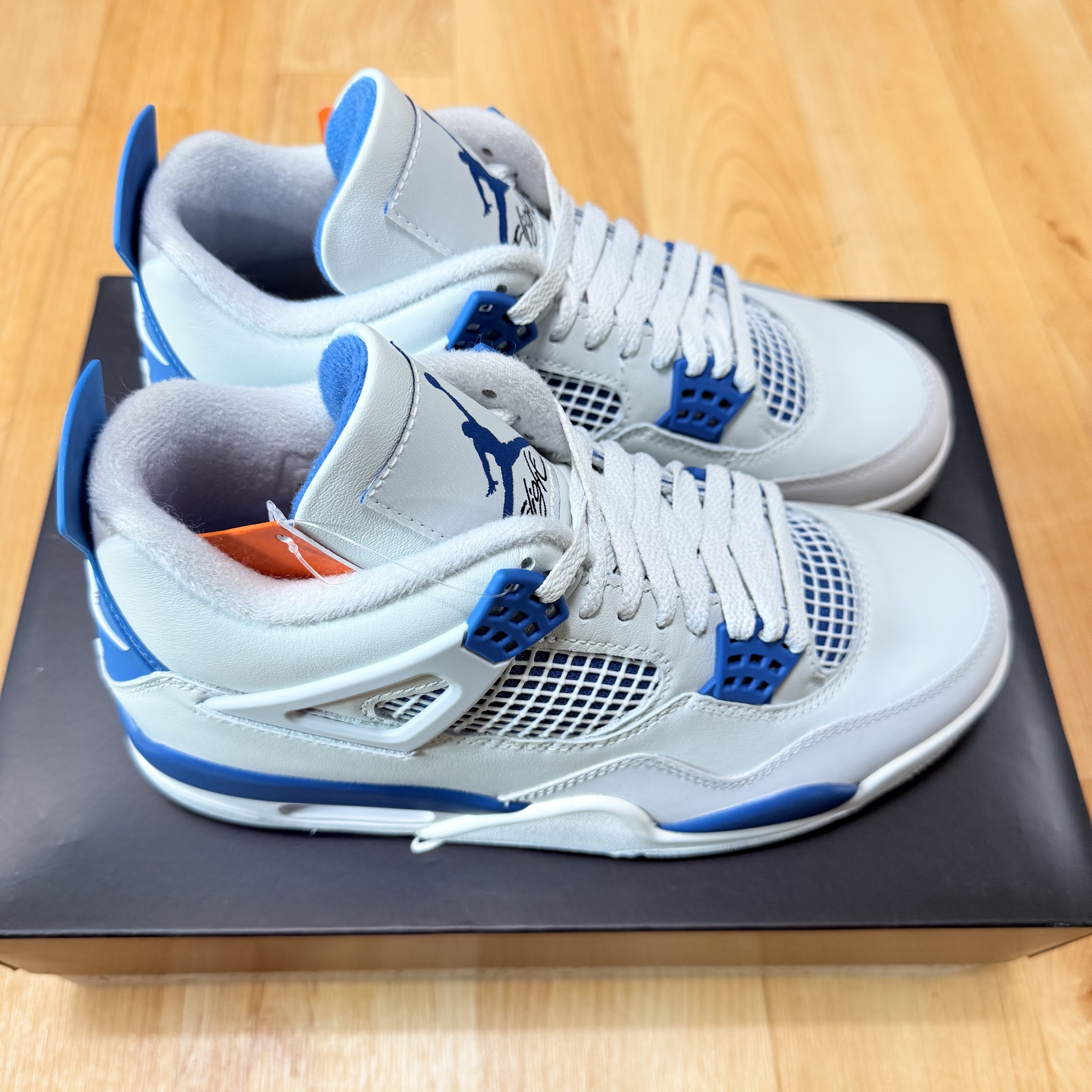 Jordan 4 Retro Industrial Blue 착용 스타일 - 4
