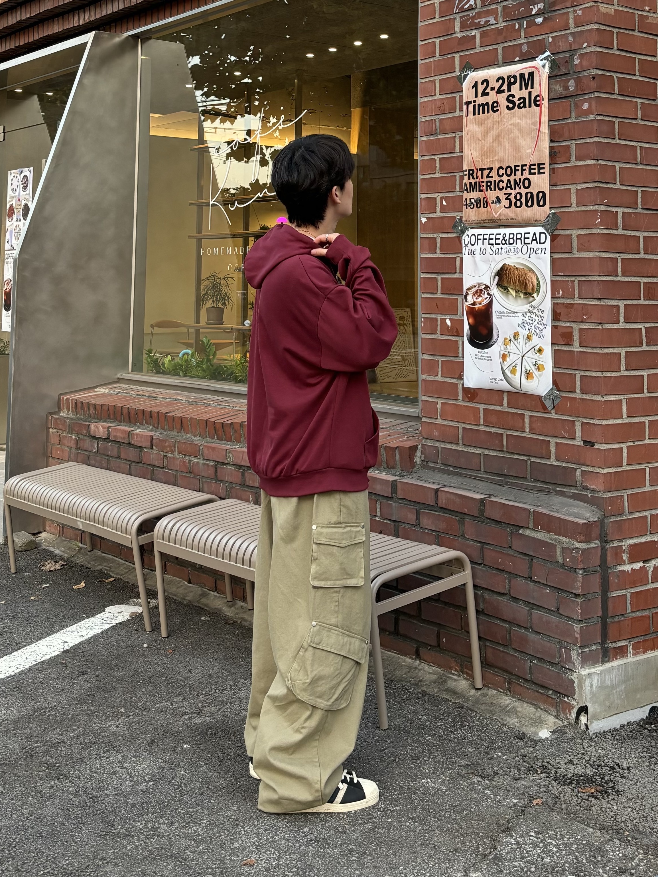 아디다스 슈퍼스타 82 블랙 화이트 착용 스타일 - 4