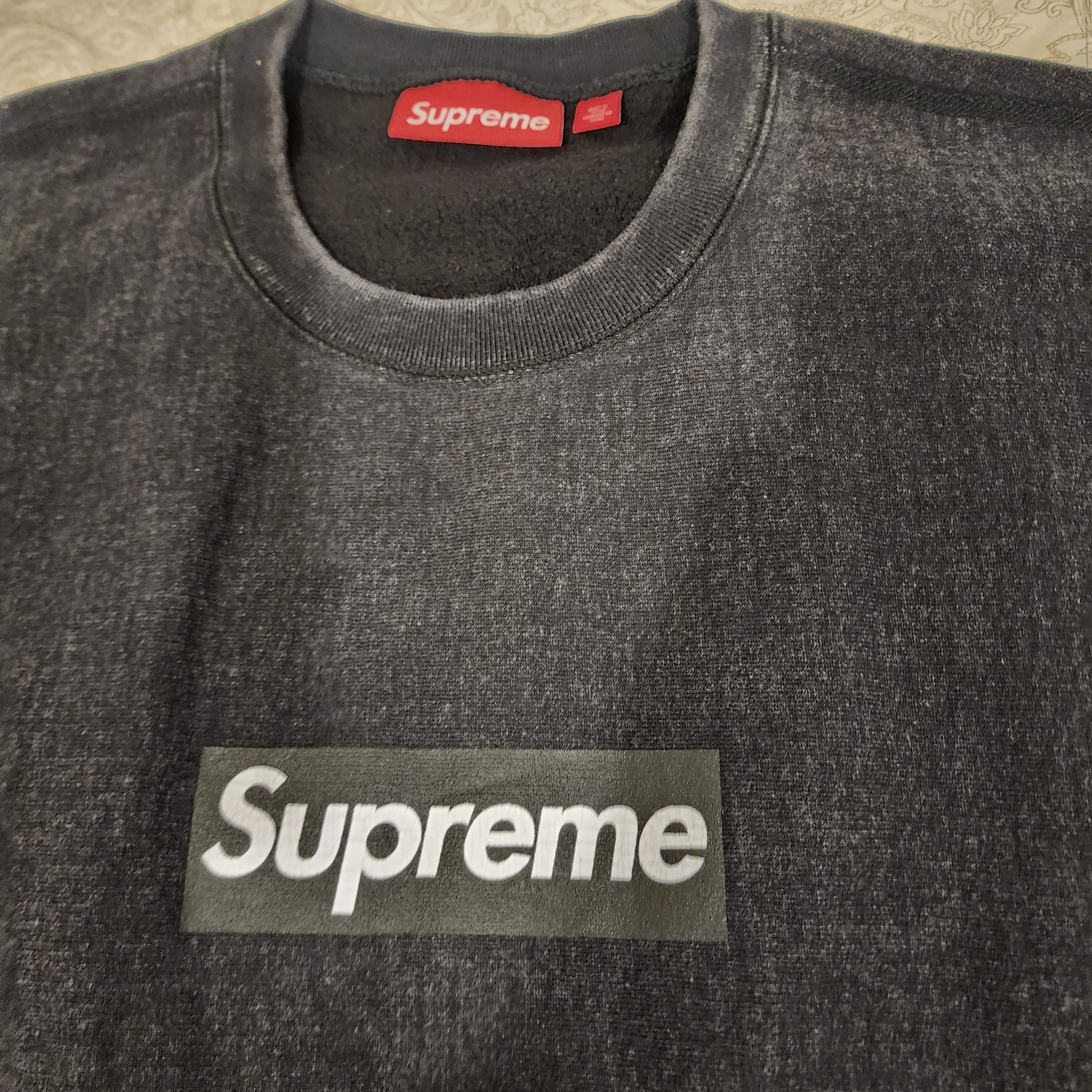 Supreme Washed Box Logo Crewneck Black - 25SS 착용 스타일 - 2