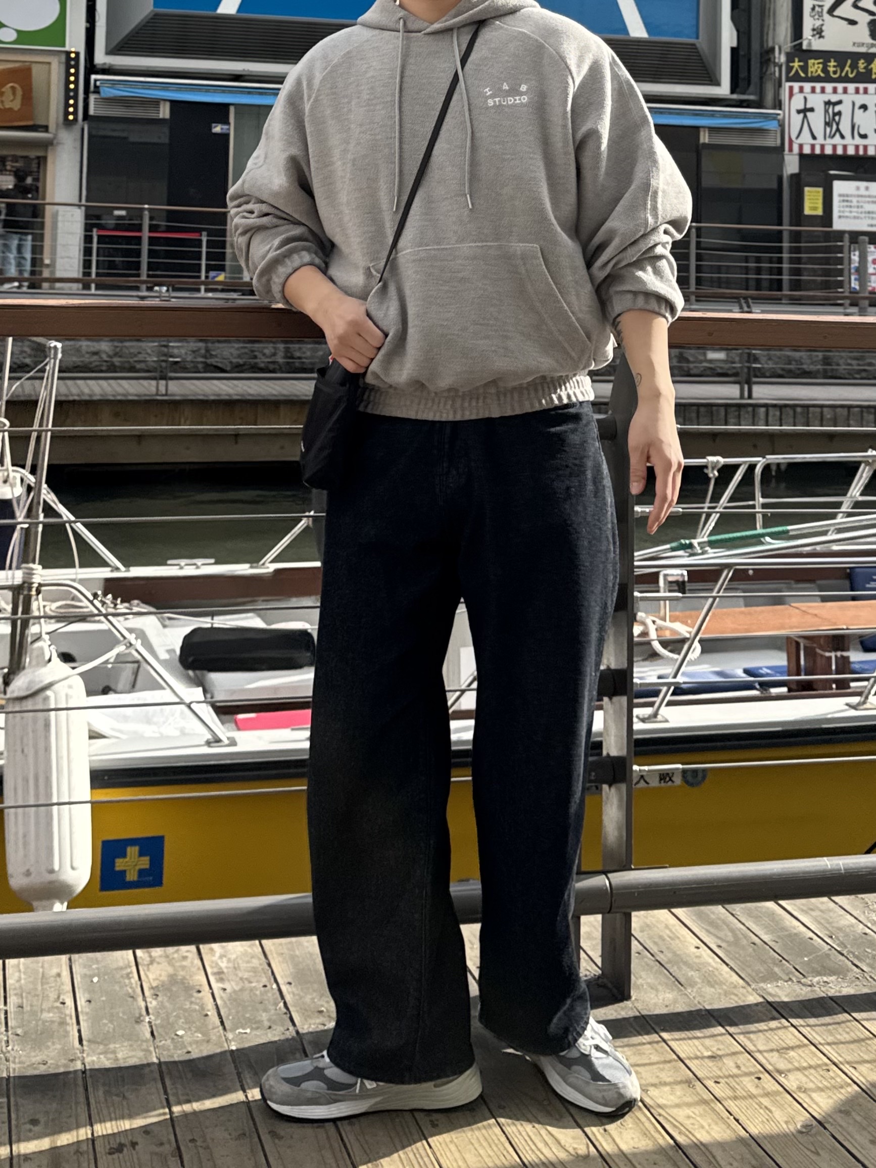 IAB Studio Herringbone Hoodie Gray White, New Balance 992 Made in USA Grey - D Standard 착용 스타일