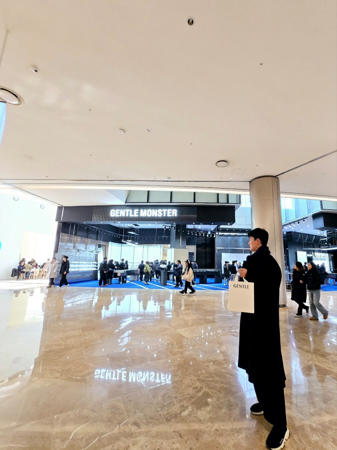 발렌시아가 스피드 트레이너 블랙 화이트 2019 착용 스타일