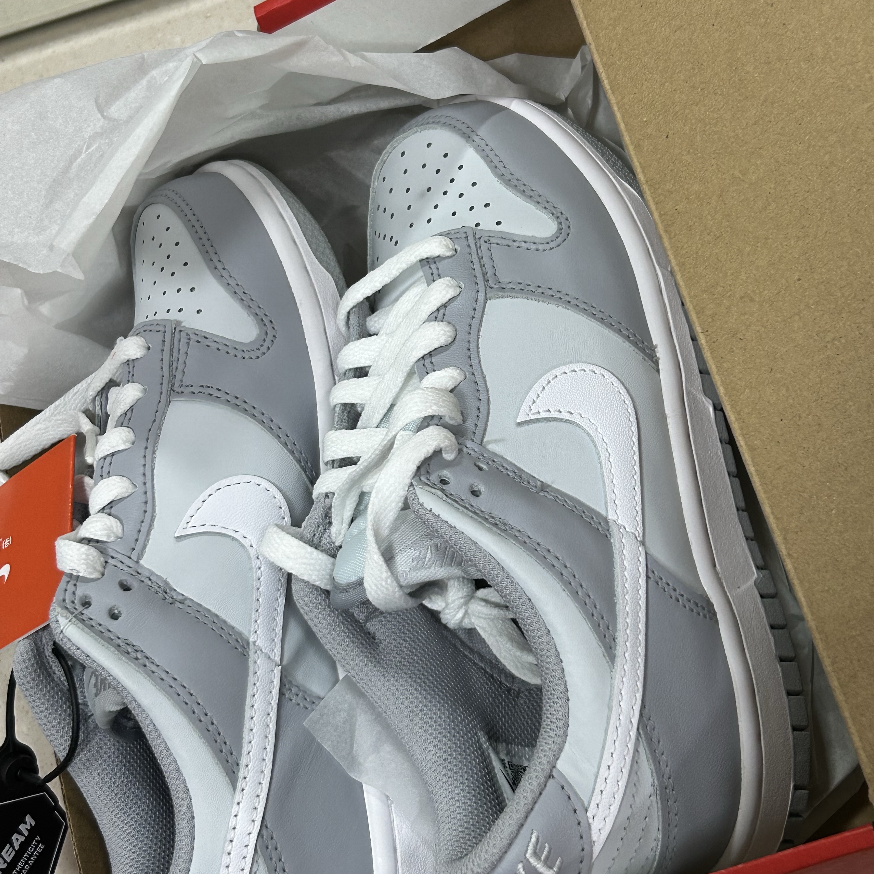 (GS) Nike Dunk Low Wolf Grey 착용 스타일