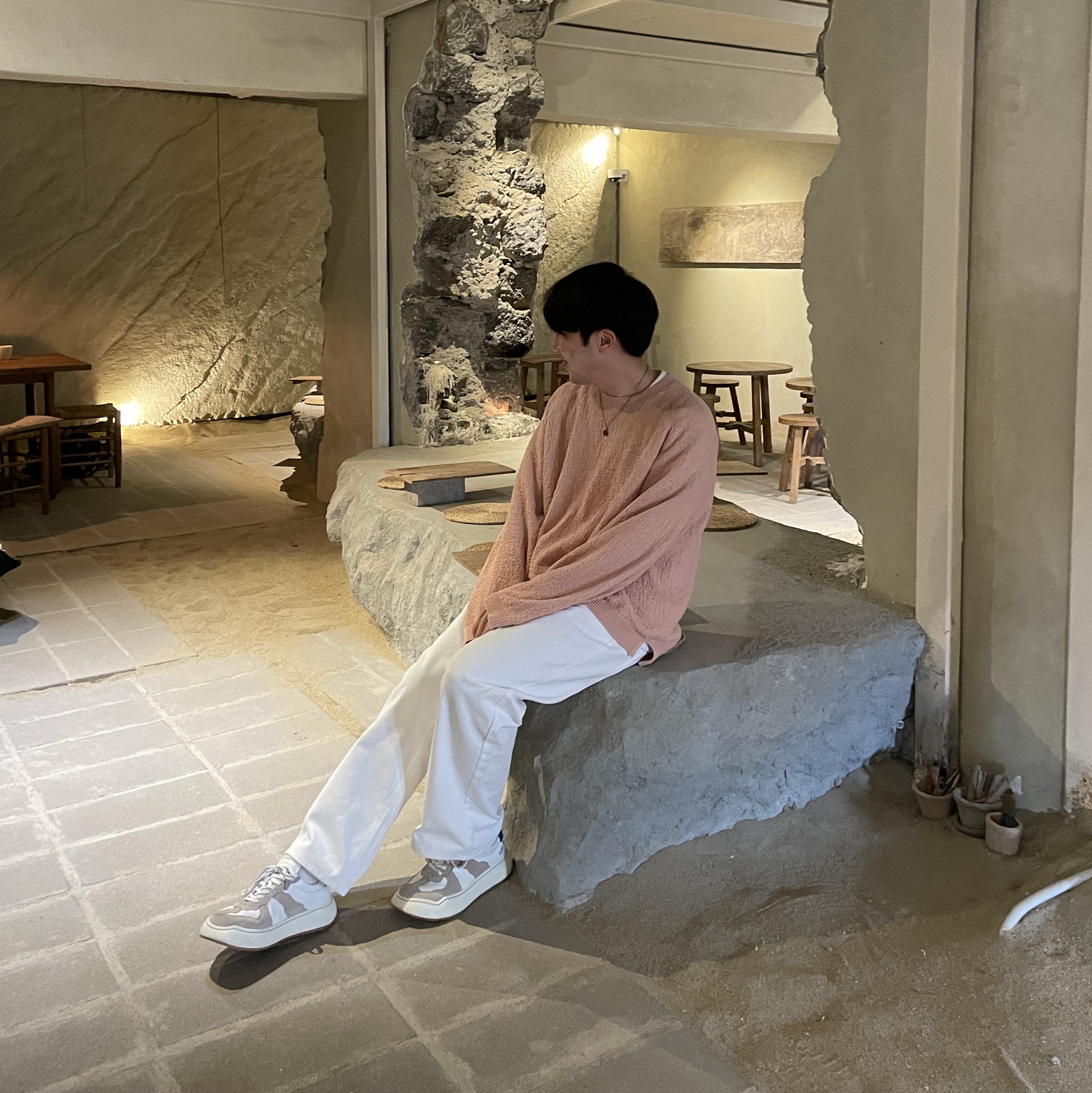 Ader Error Log; Baus Off White 착용 스타일