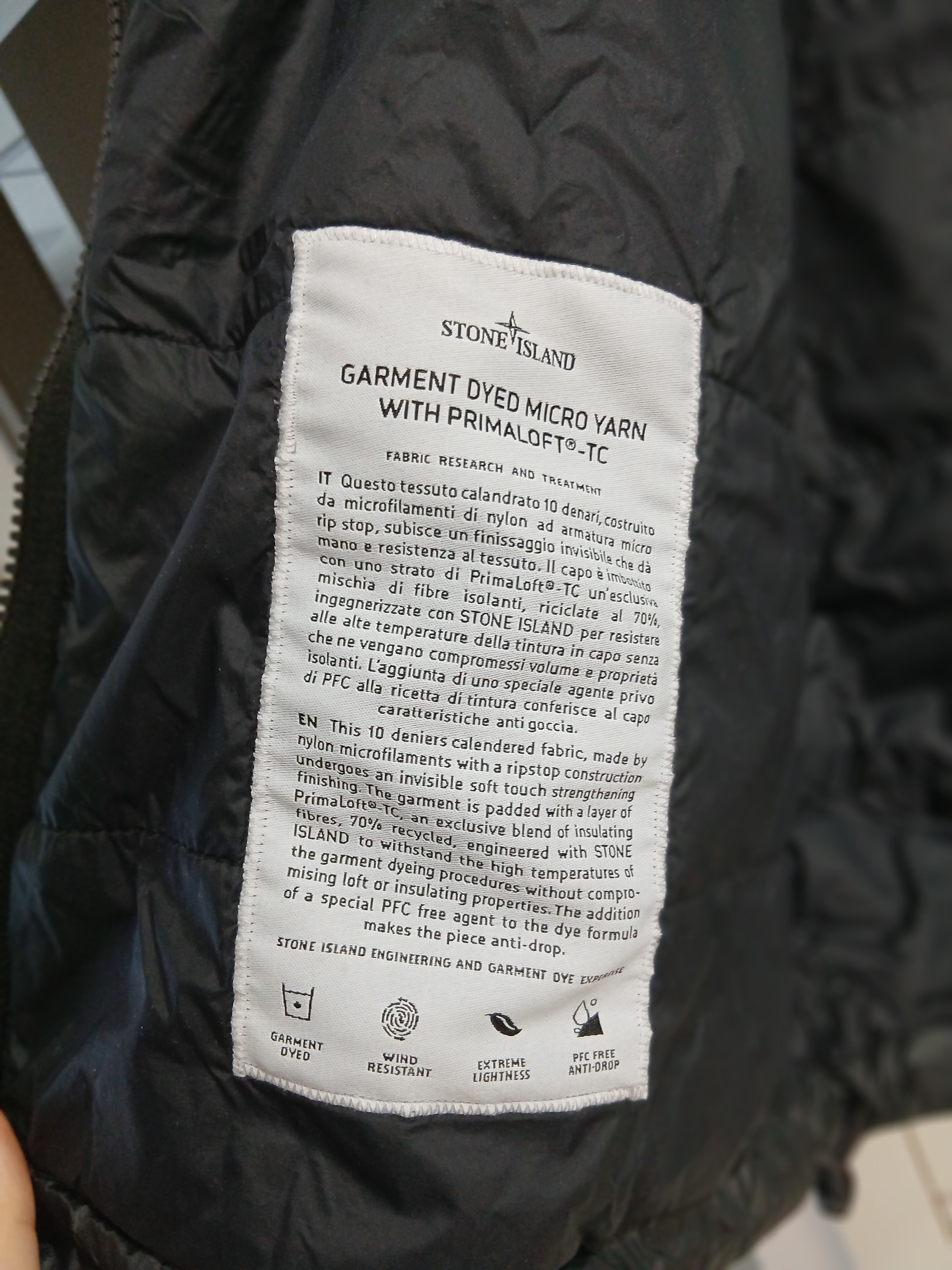 Stone Island 42025 Packable Garment Dyed Micro Yarn with Primaloft TC Hooded Jacket Black - 23SS 착용 스타일 - 5