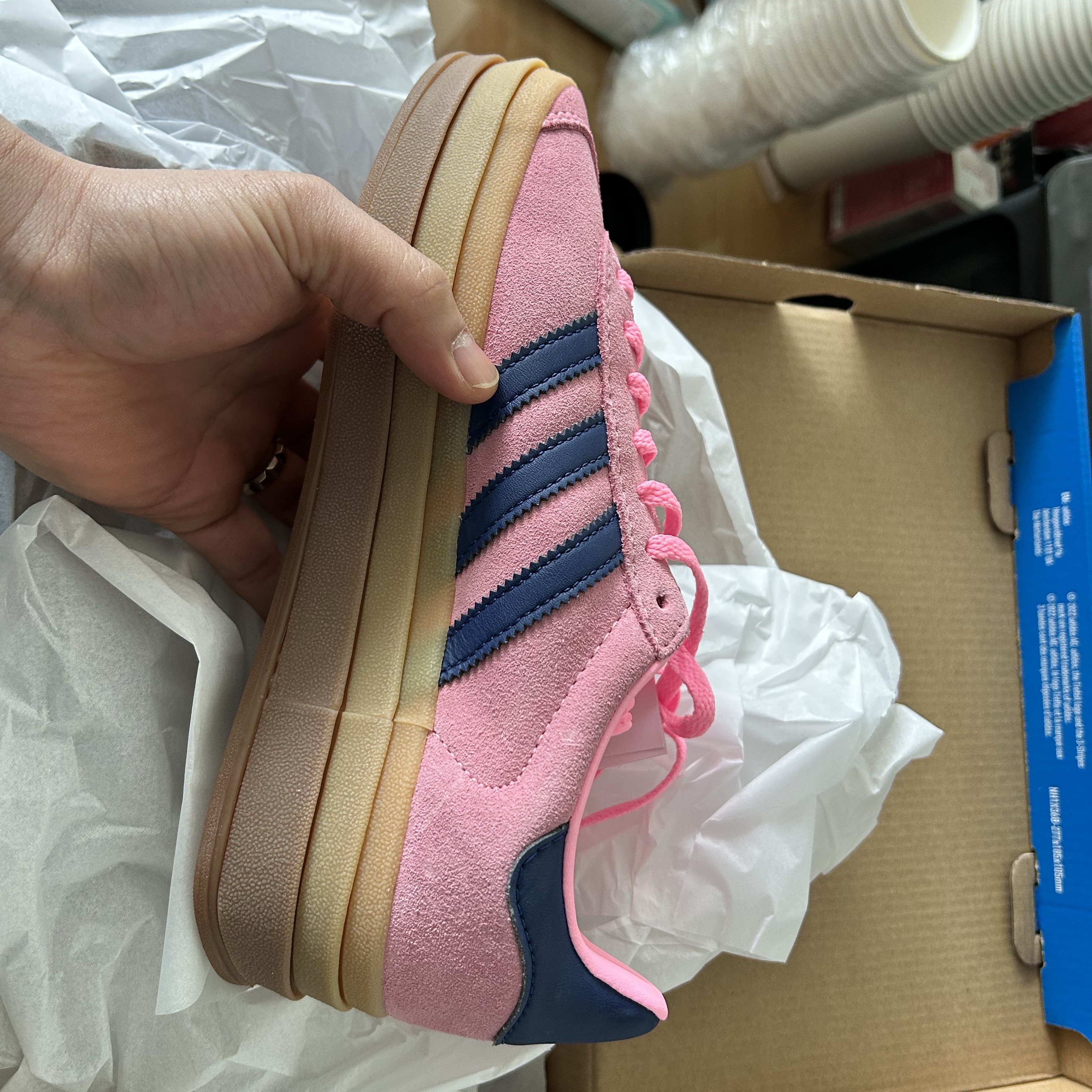 (W) Adidas Gazelle Bold Pink Glow Victory Blue 착용 스타일 - 1