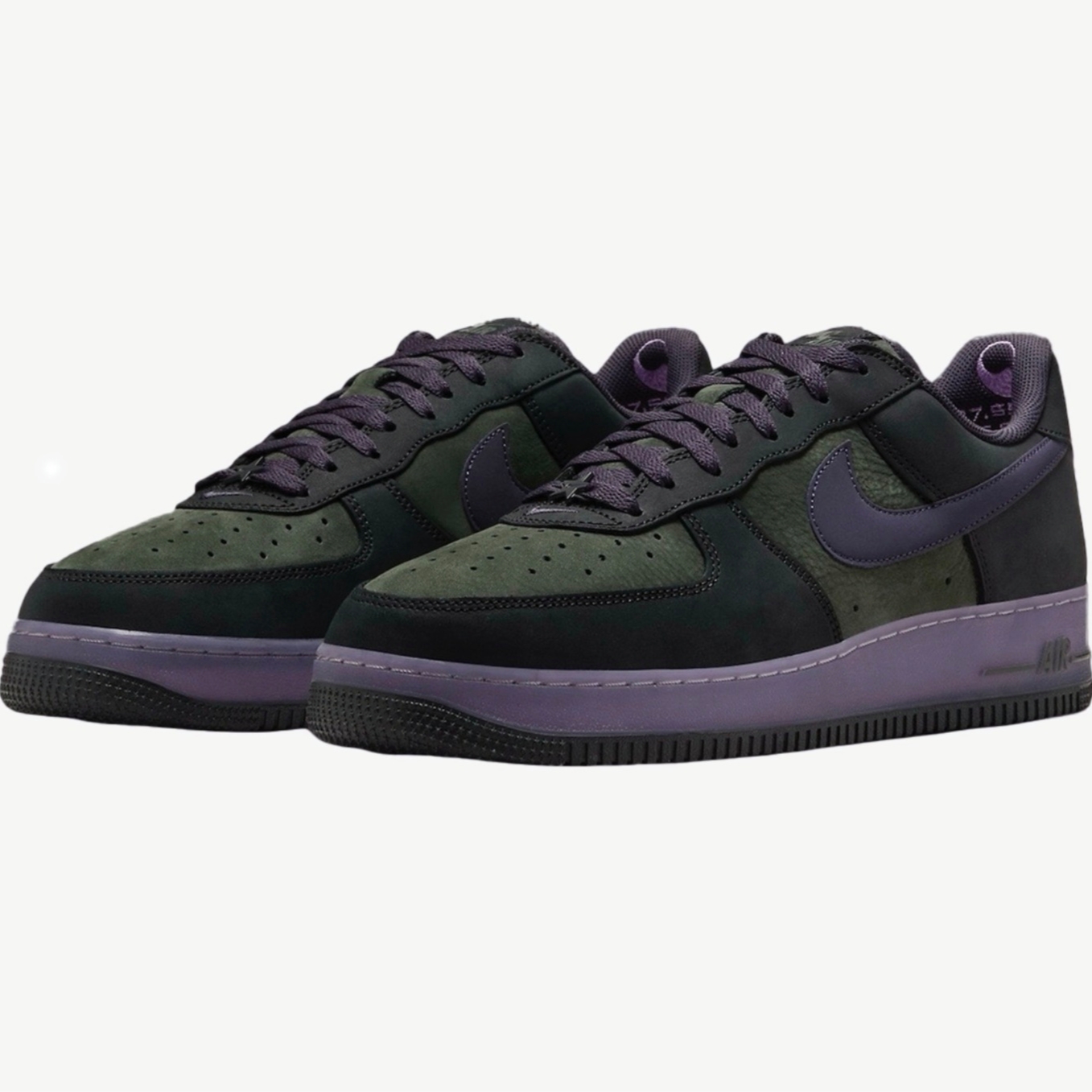 Nike Air Force 1 Retro Seoul Black and Sequoia 착용 스타일