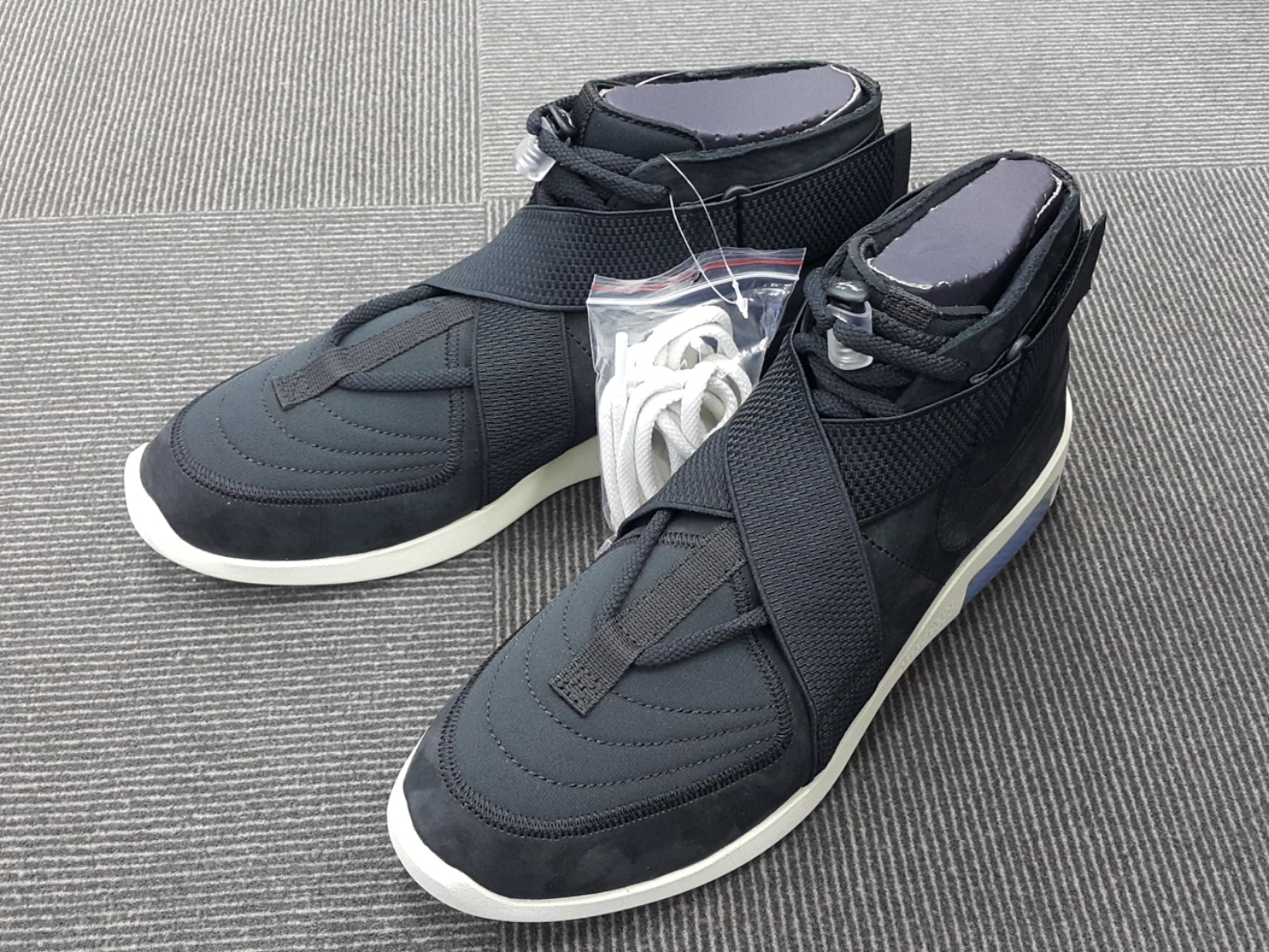Nike x Fear of God Air Fear of God Raid Black 착용 스타일 - 1