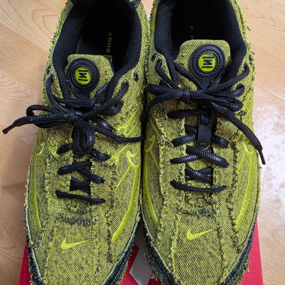 Nike Shox Ride 2 Bright Cactus and Black 착용 스타일