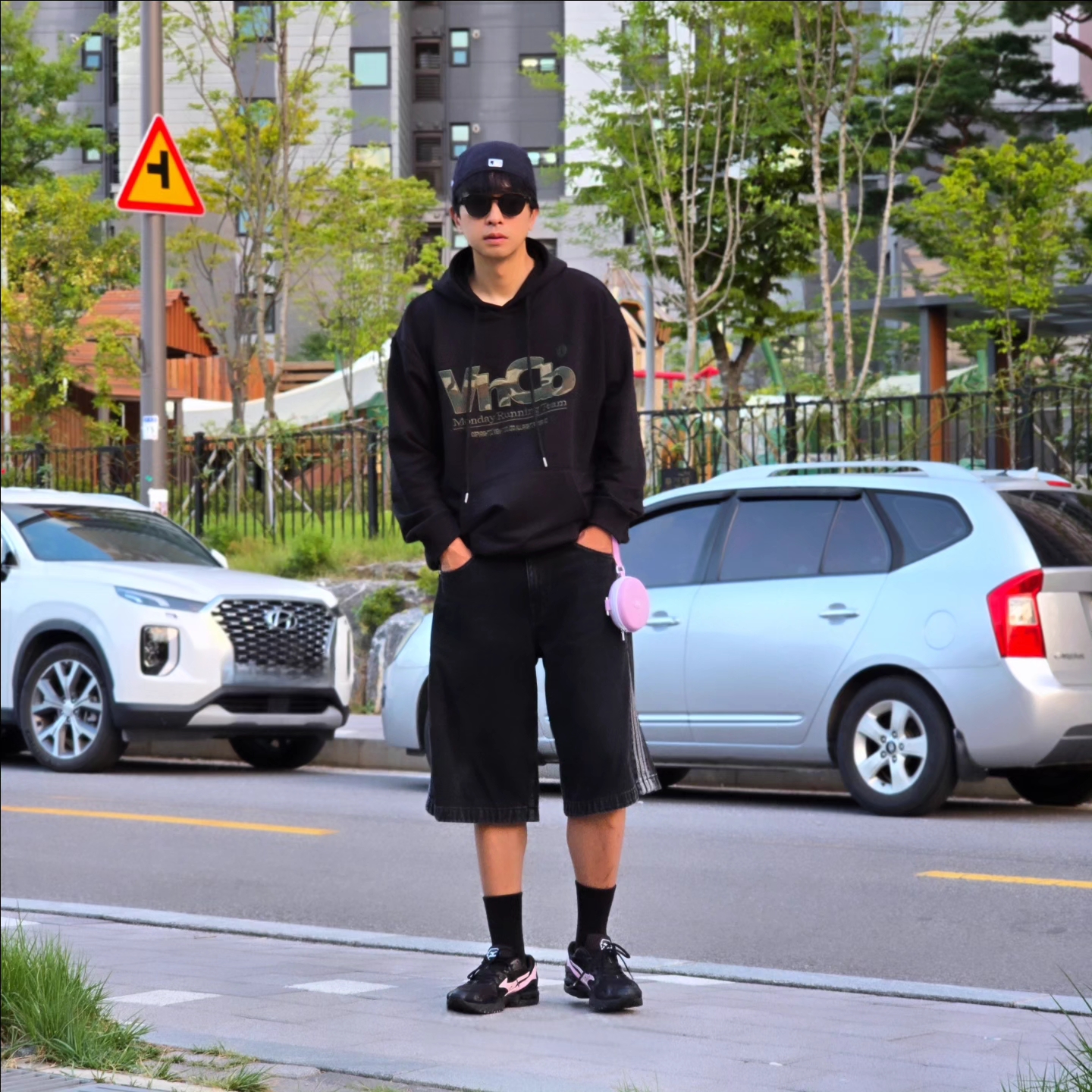 New Era 59Fifty MLB Authentic New York Yankees Game Navy, Mizuno Wave Rider Black Pink - Folder Exclusive 착용 스타일 - 3