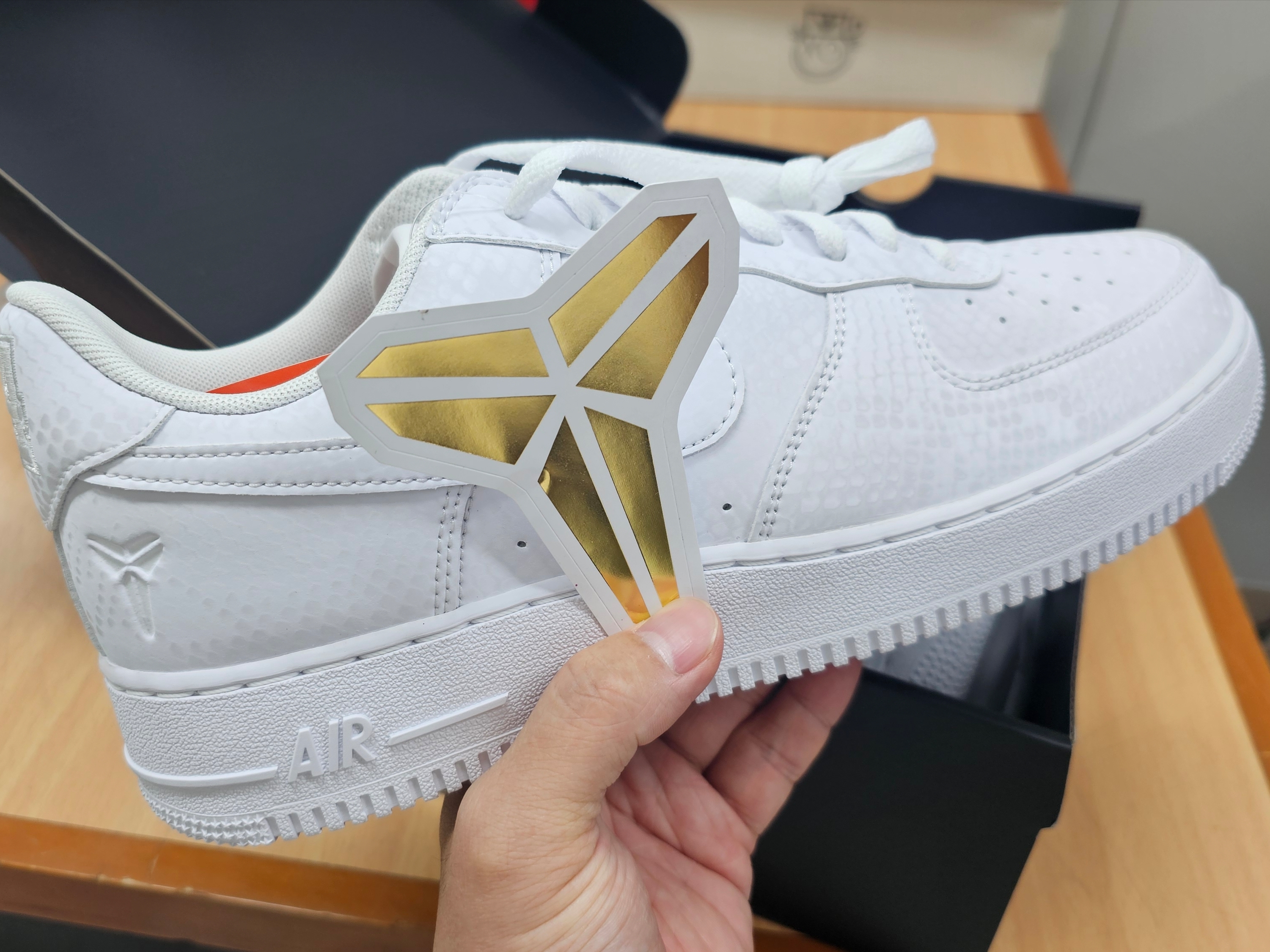 Nike x Kobe Bryant Air Force 1 Low Triple White 착용 스타일