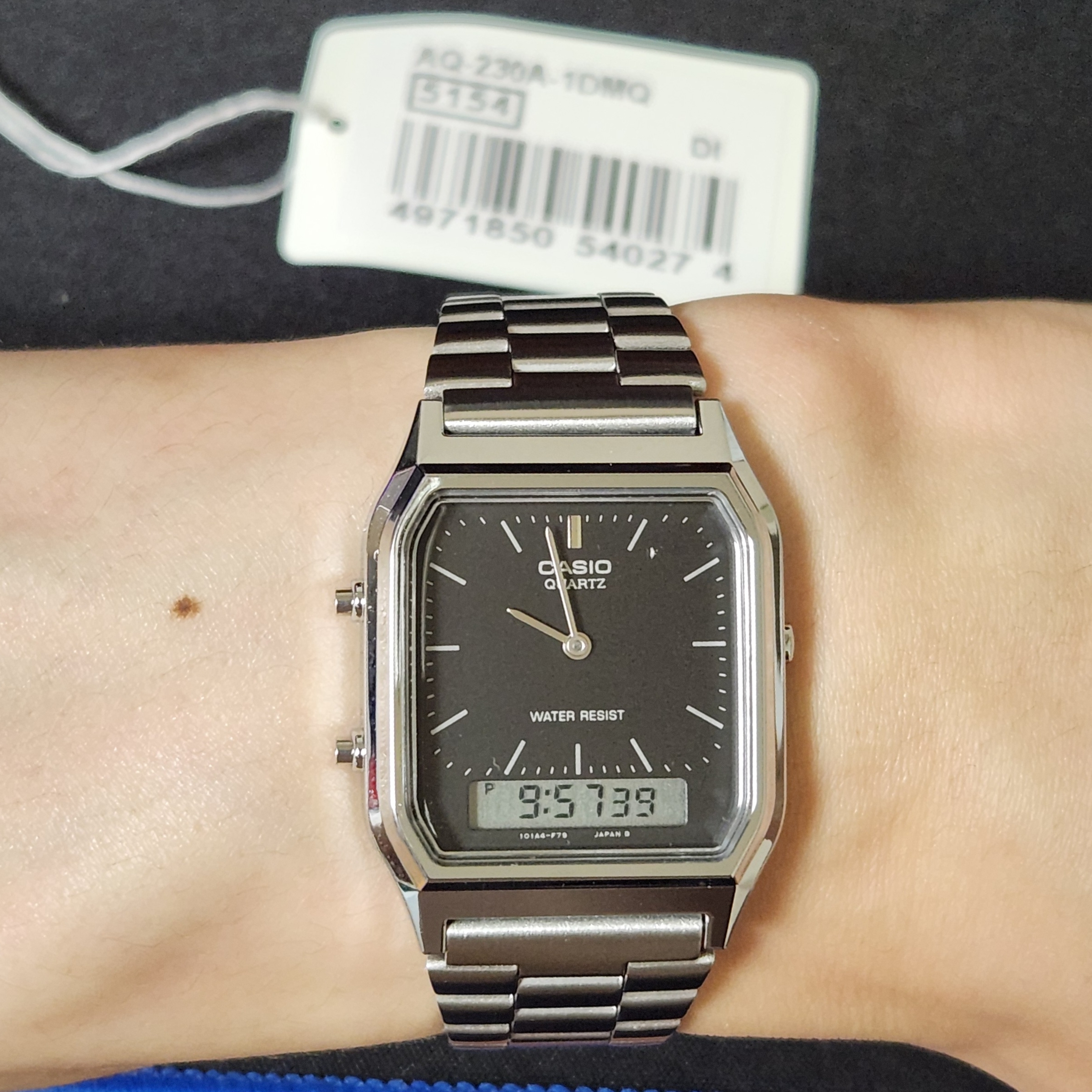 Casio AQ-230A-1DMQ 착용 스타일