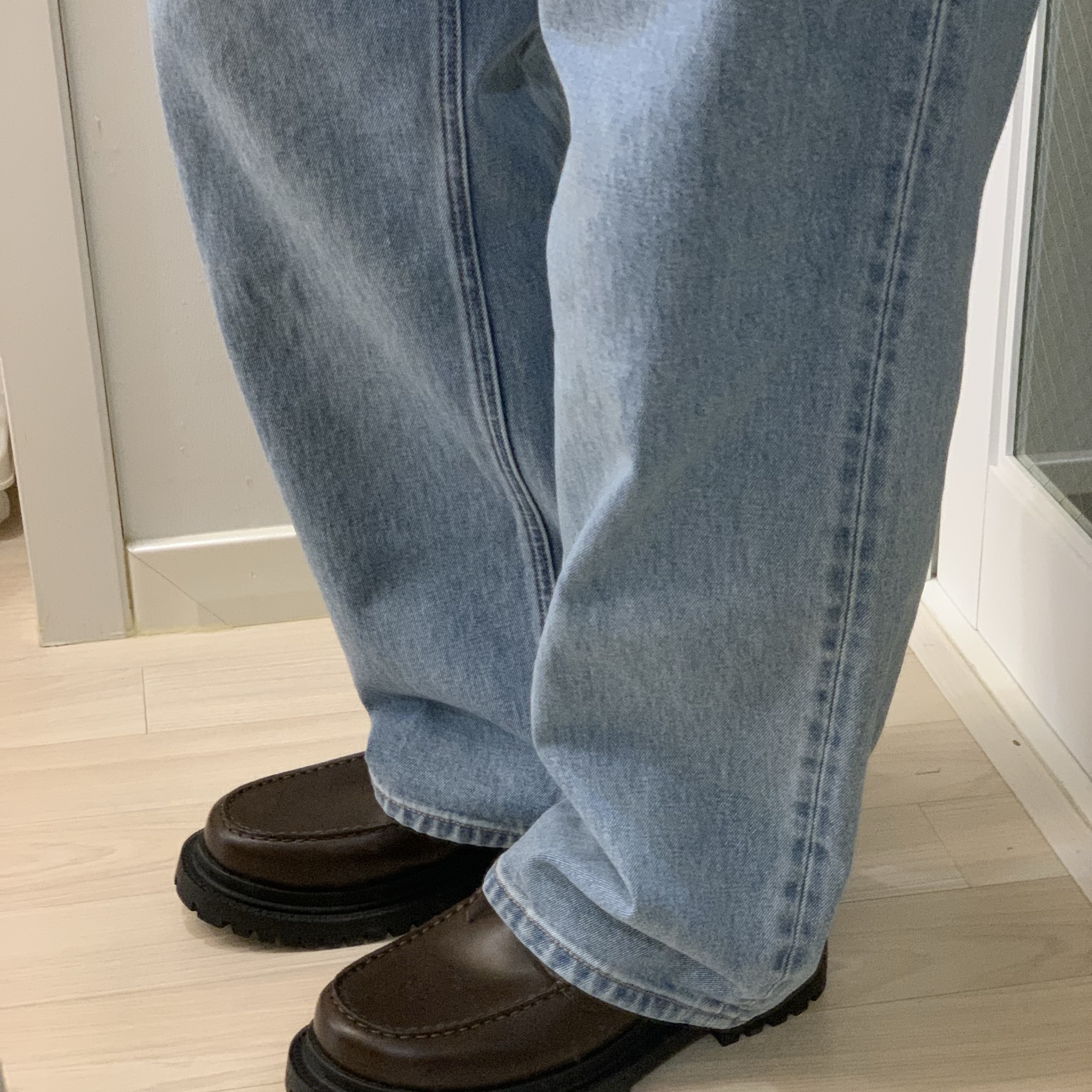 GU x Undercover Deck Shoes Dark Brown 착용 스타일
