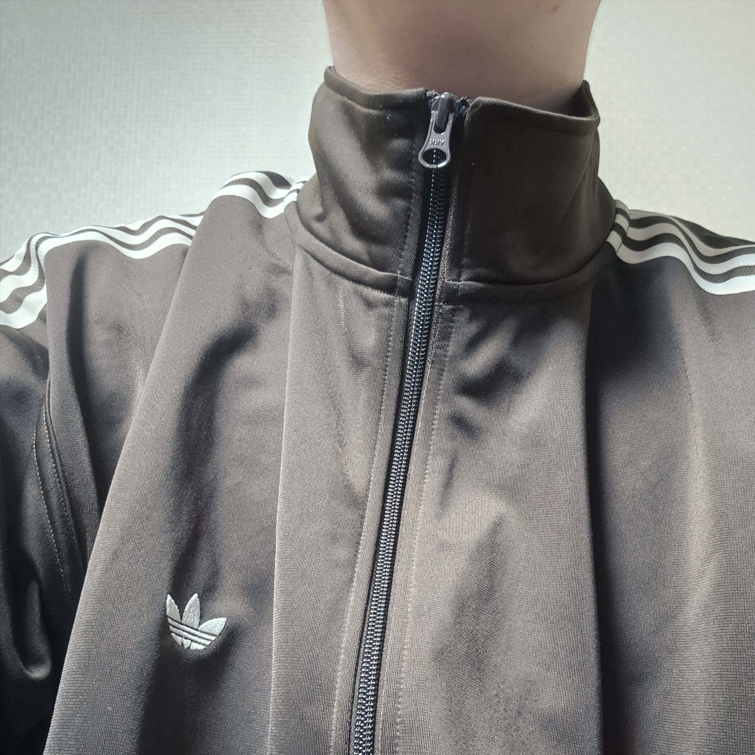 Adidas Originals Track Jacket Gender Neutral Dark Brown Wonder White - KR Sizing 착용 스타일