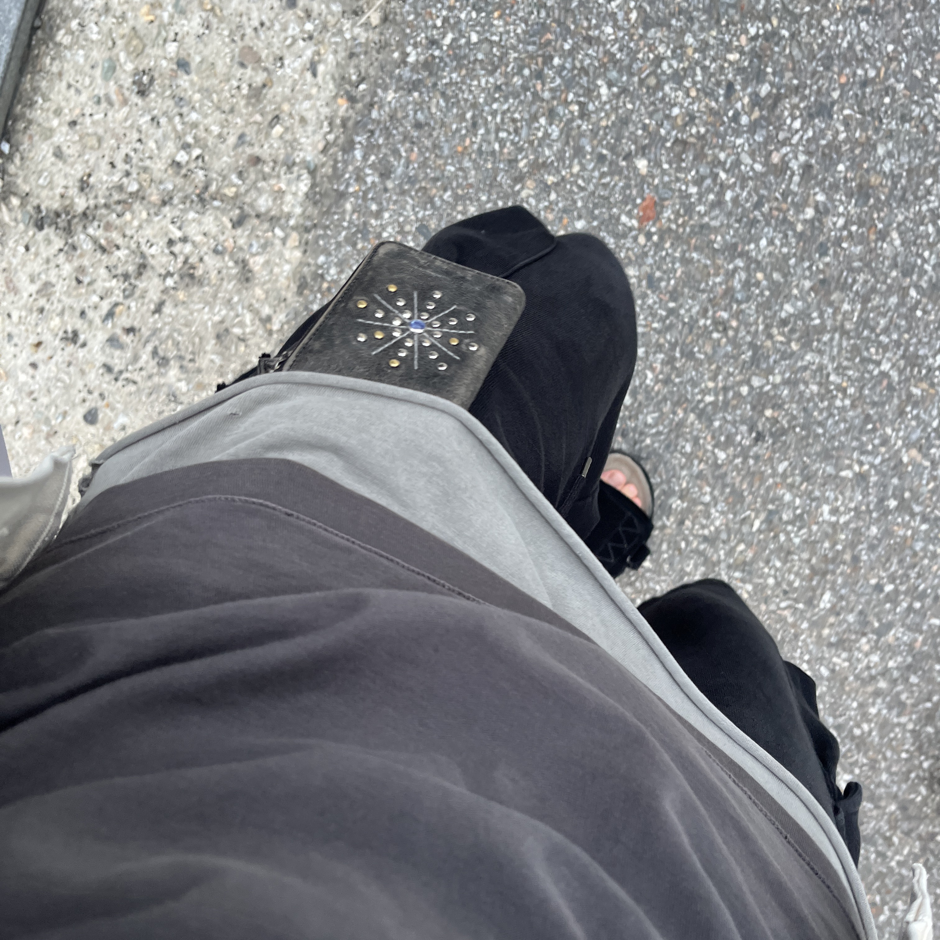 [프리오더] Polyteru Jumbo Slippers Black, [기간한정 20%쿠폰] Polyteru Human Index Human Sleeveless Gray Beige 착용 스타일
