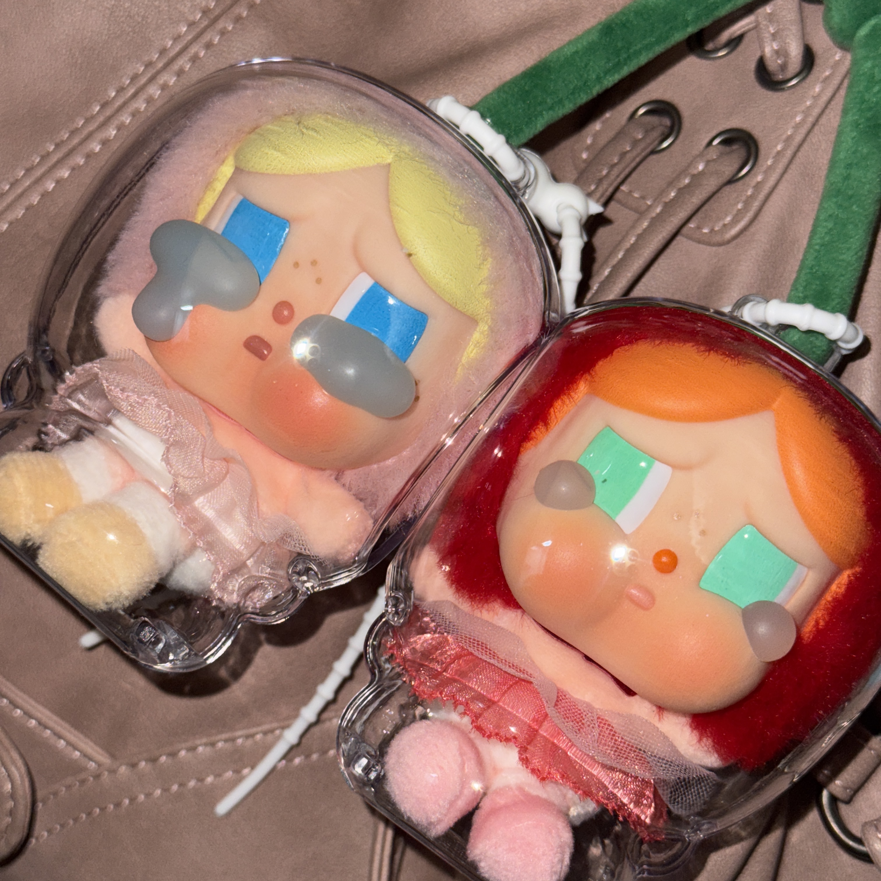 Pop Mart Crybaby Crying For Love Series Vinyl Plush 착용 스타일 - 1