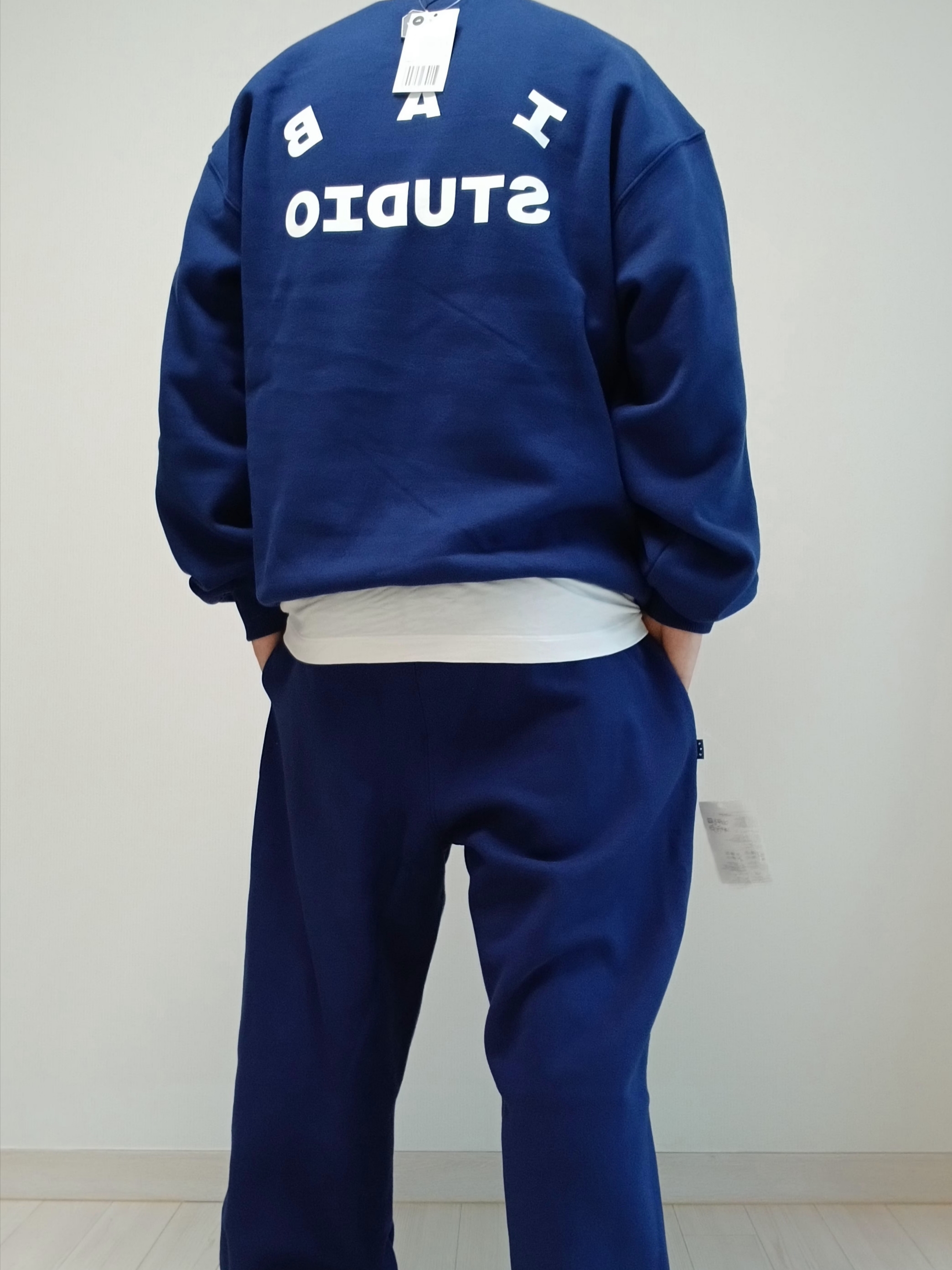 IAB Studio IAB Original Sweatpants Navy, IAB Studio IAB Original Sweatshirt Navy 착용 스타일 - 6