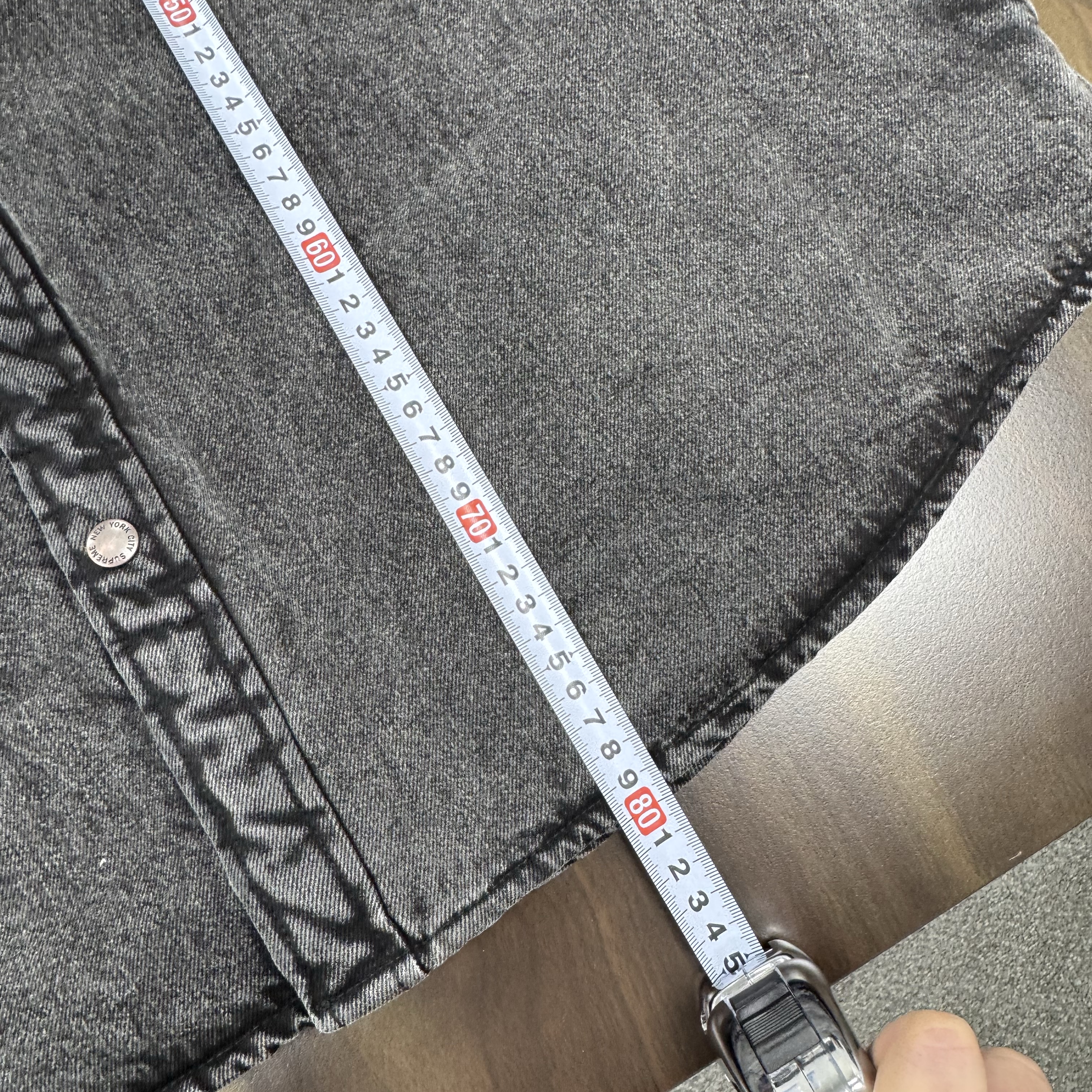 Supreme Shearling Lined Denim Work Shirt Black - 25FW 착용 스타일 - 1