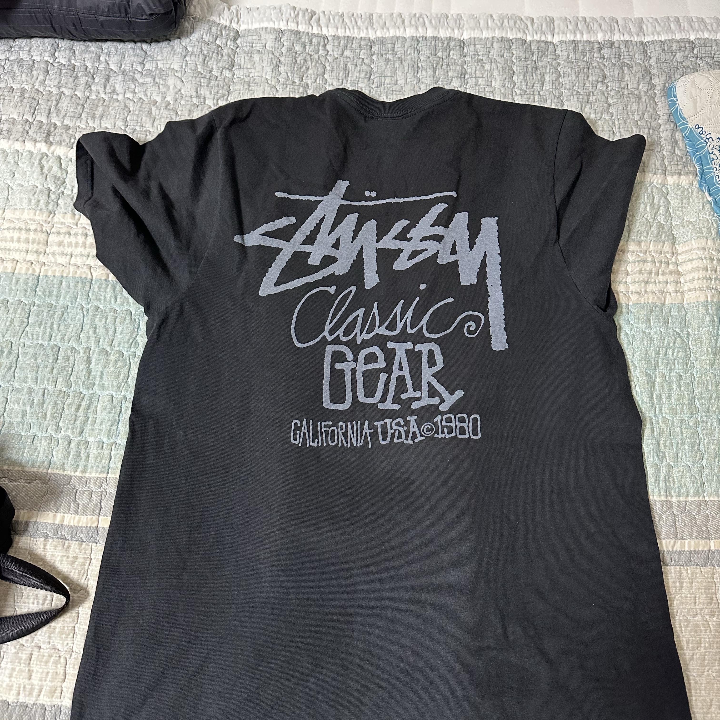 Stussy Pigment Dyed Classic Gear T-Shirt Black 착용 스타일