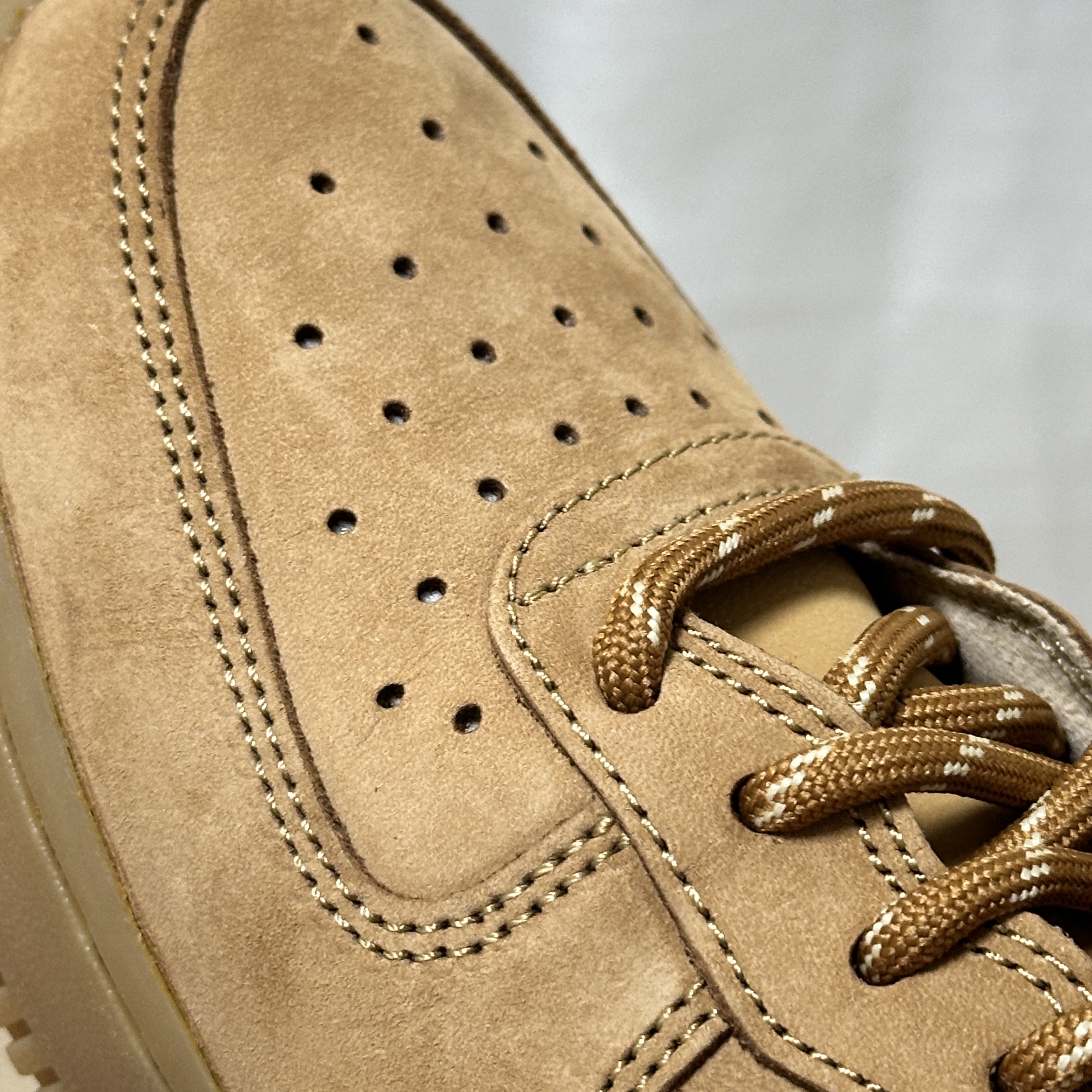 (W) Nike Air Force 1 '07 WB Flax Wheat 착용 스타일 - 4