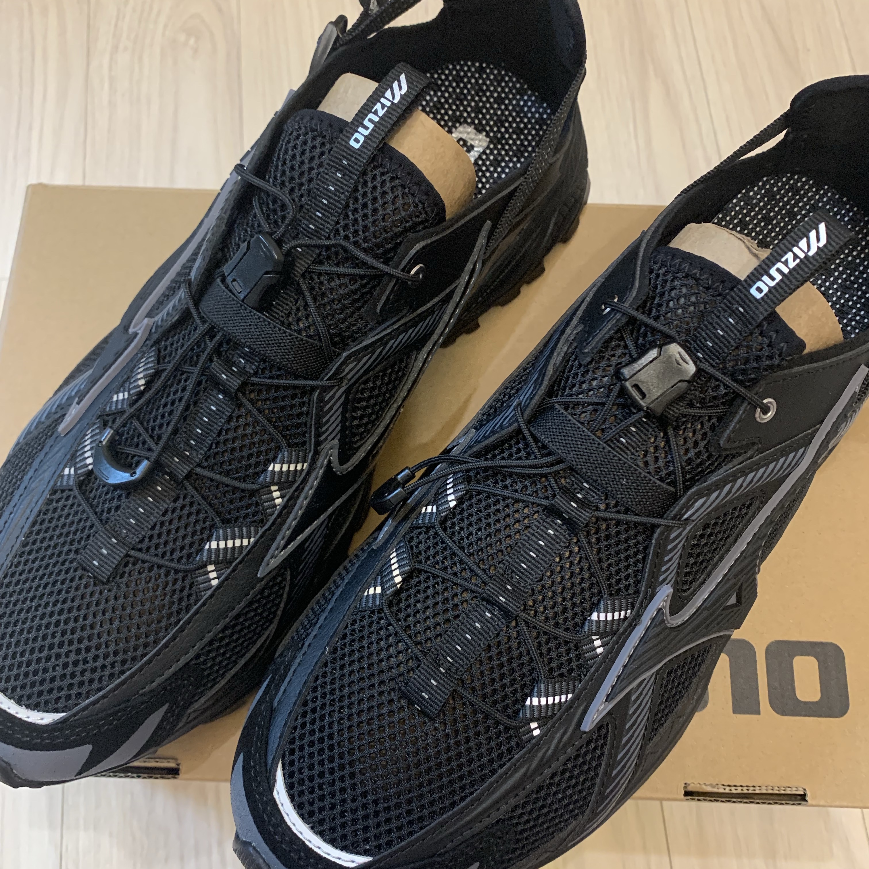 Mizuno Racer Trail SE Black 착용 스타일