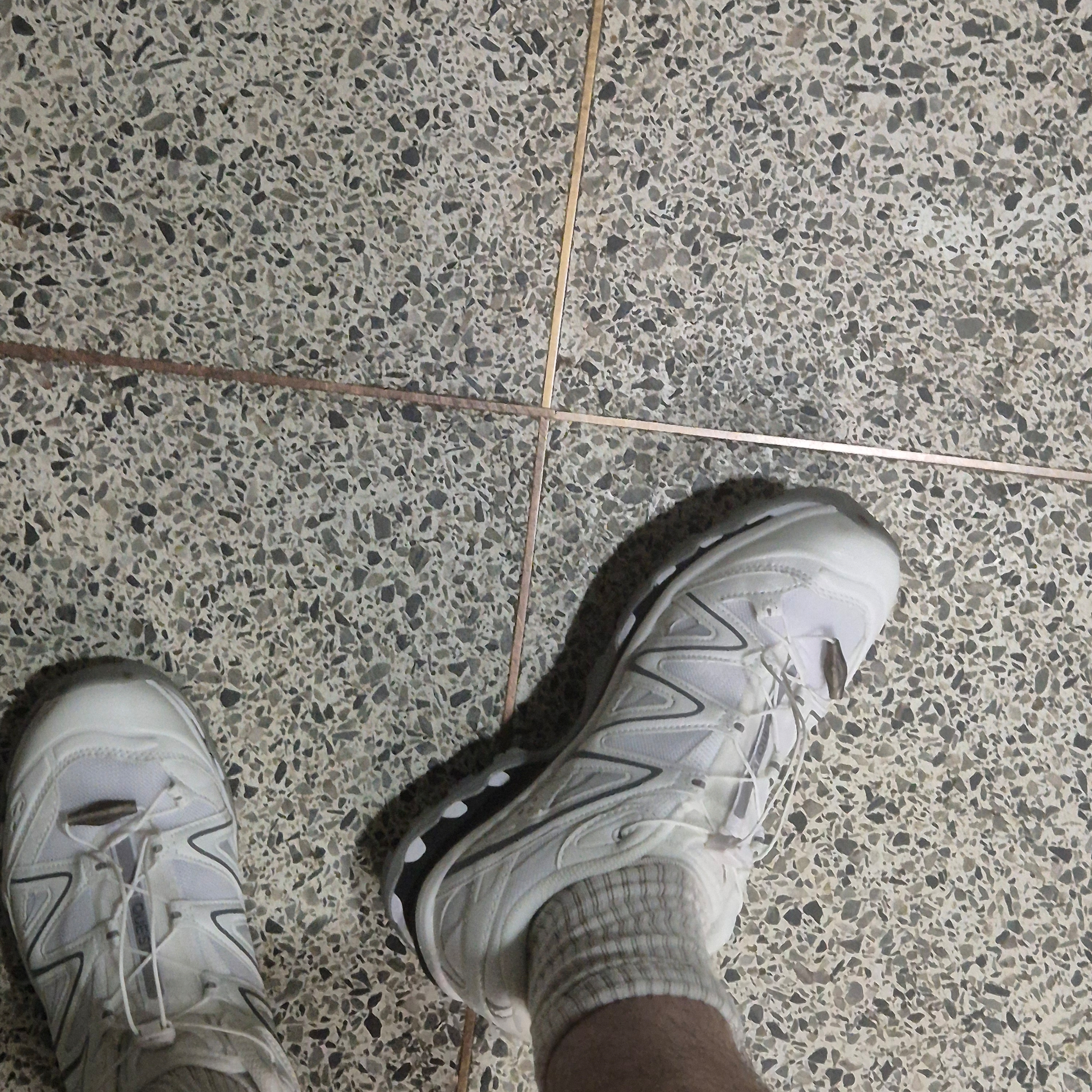 Salomon XT-Quest ADV White 착용 스타일