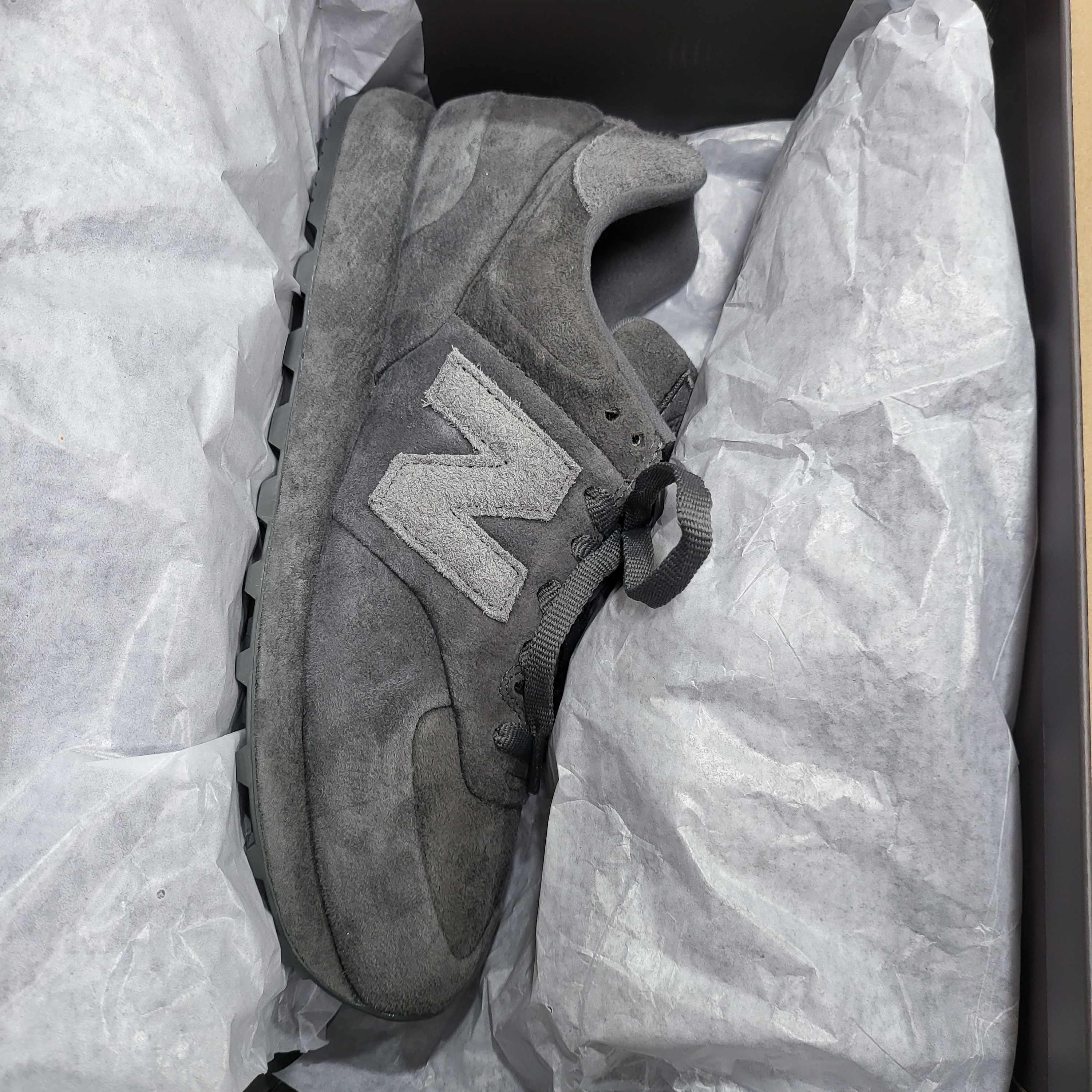 New Balance x Stone Island 574 Ghost Dark Grey 착용 스타일