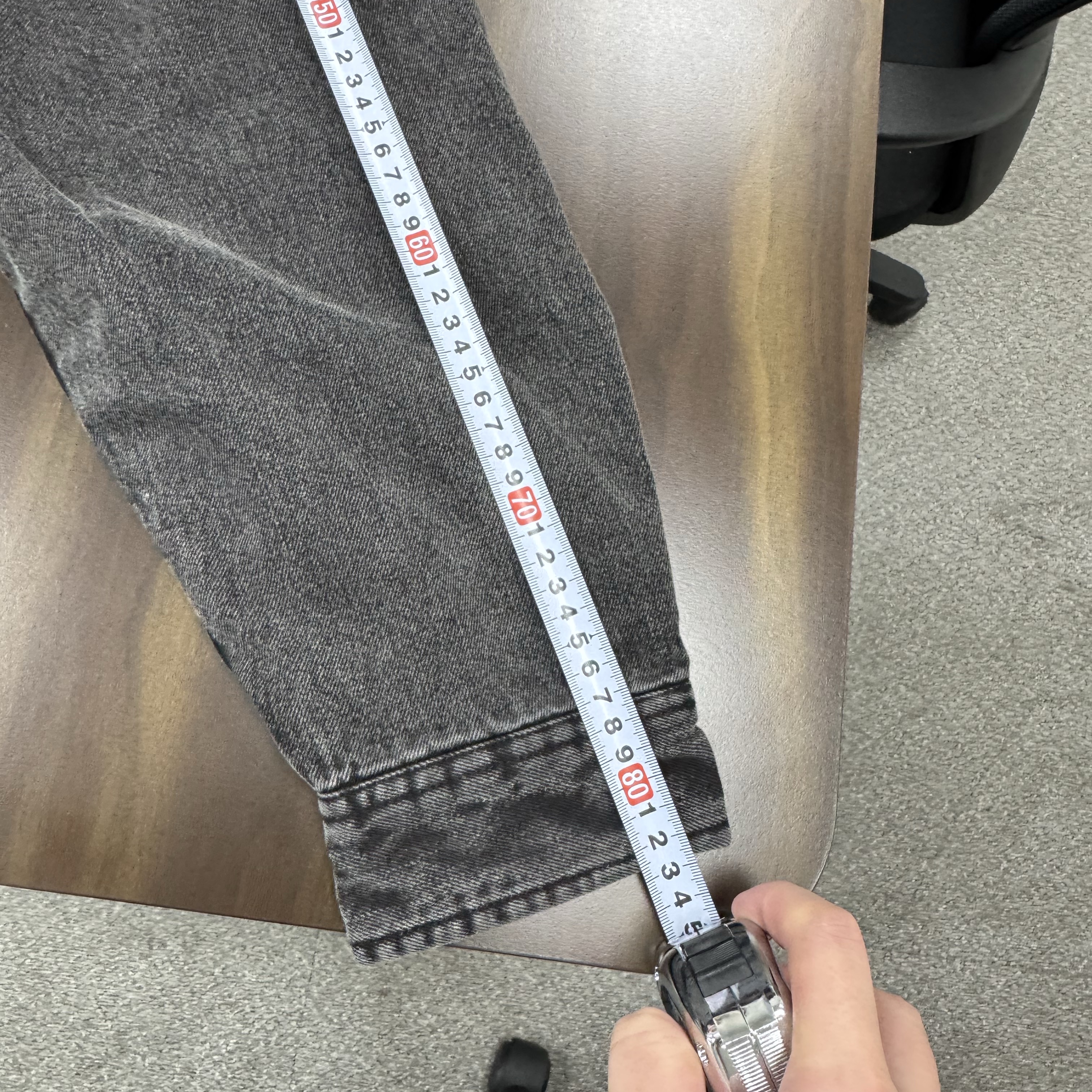 Supreme Shearling Lined Denim Work Shirt Black - 25FW 착용 스타일 - 3