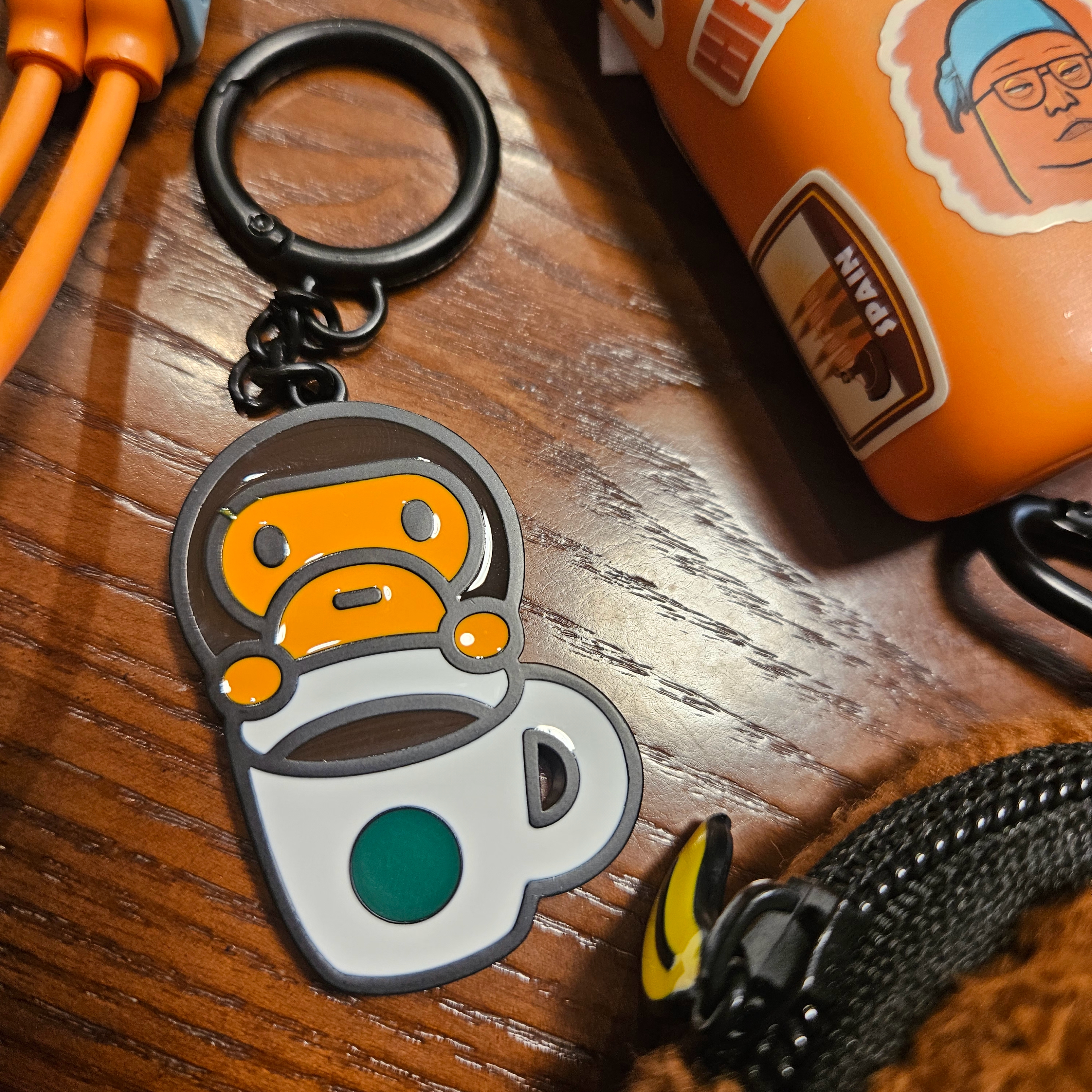 Starbucks x BAPE Baby Milo Keychain 착용 스타일 - 2