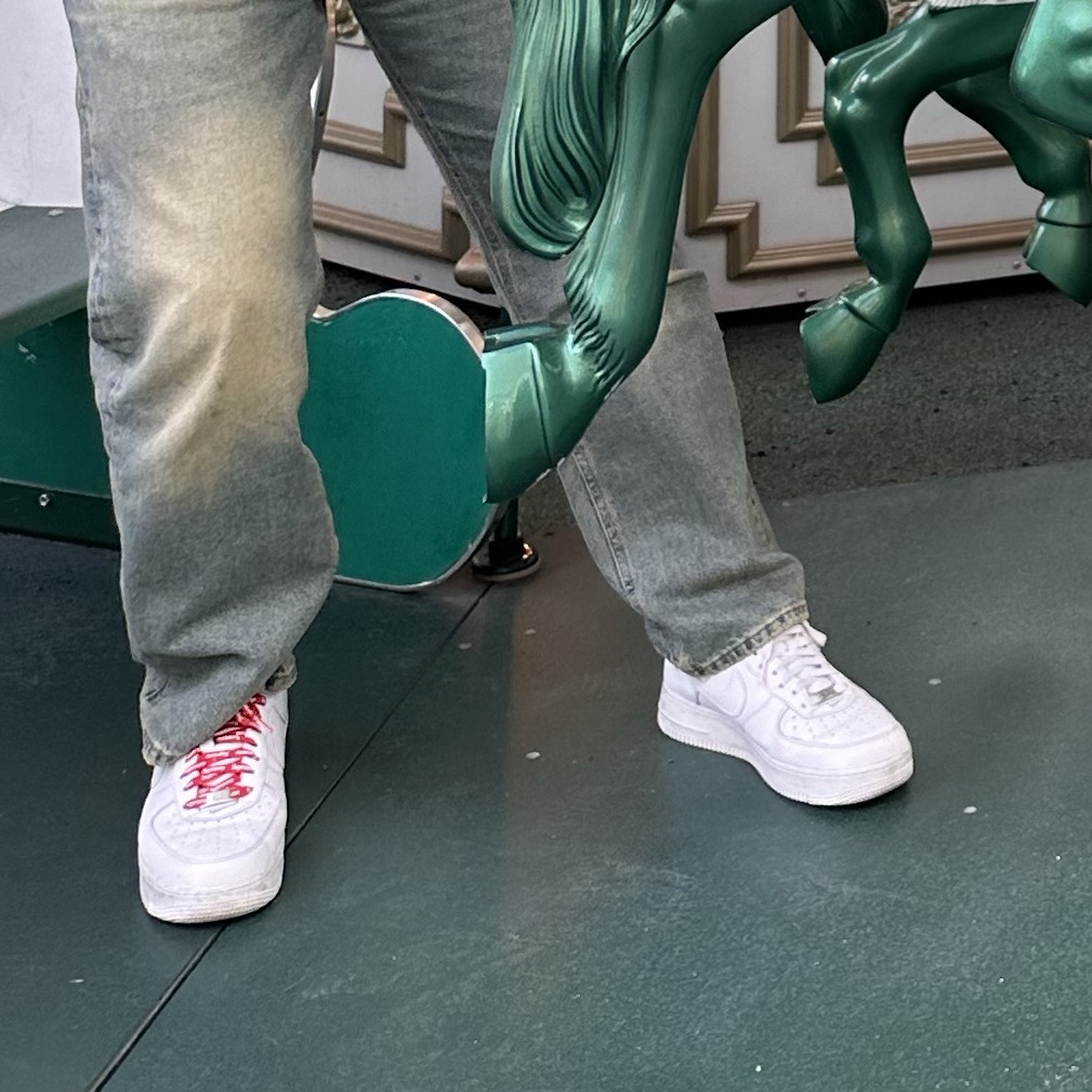 Nike x Supreme Air Force 1 Low White 착용 스타일