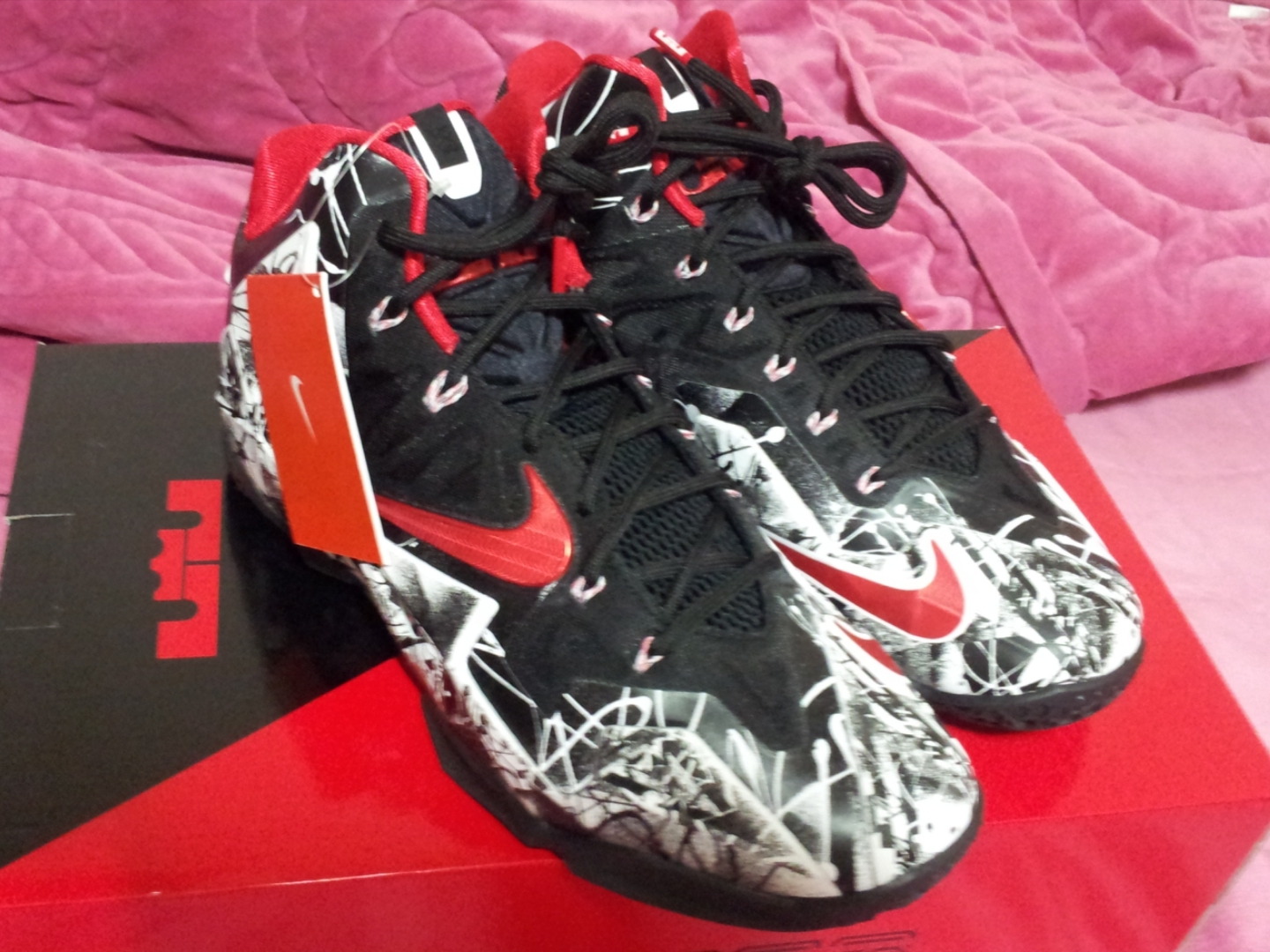 Nike LeBron 11 Graffiti 착용 스타일