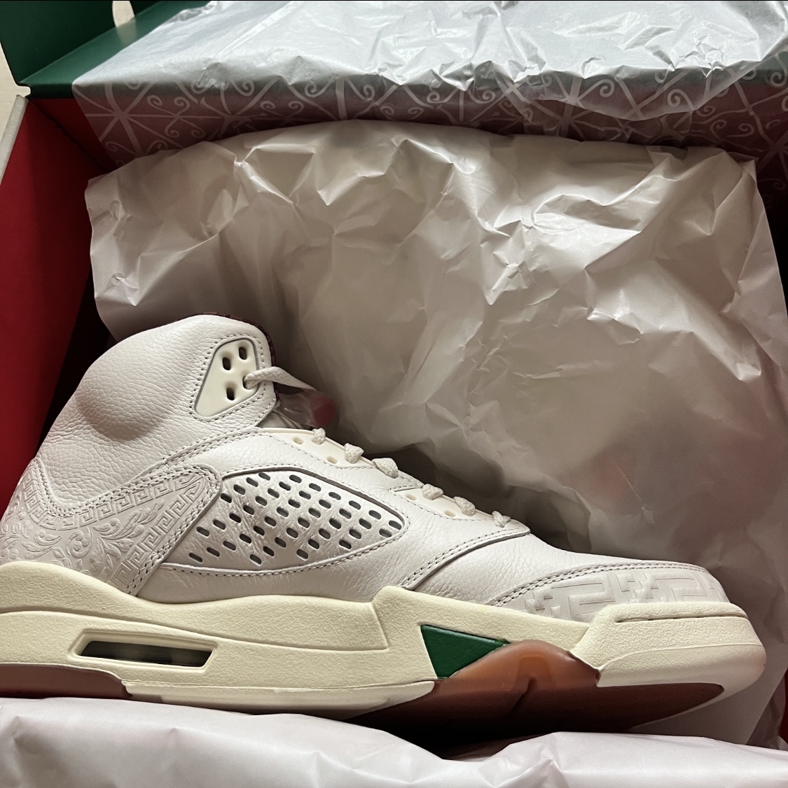 Jordan 5 Retro El Grito Sail and Dark Pony 착용 스타일 - 2