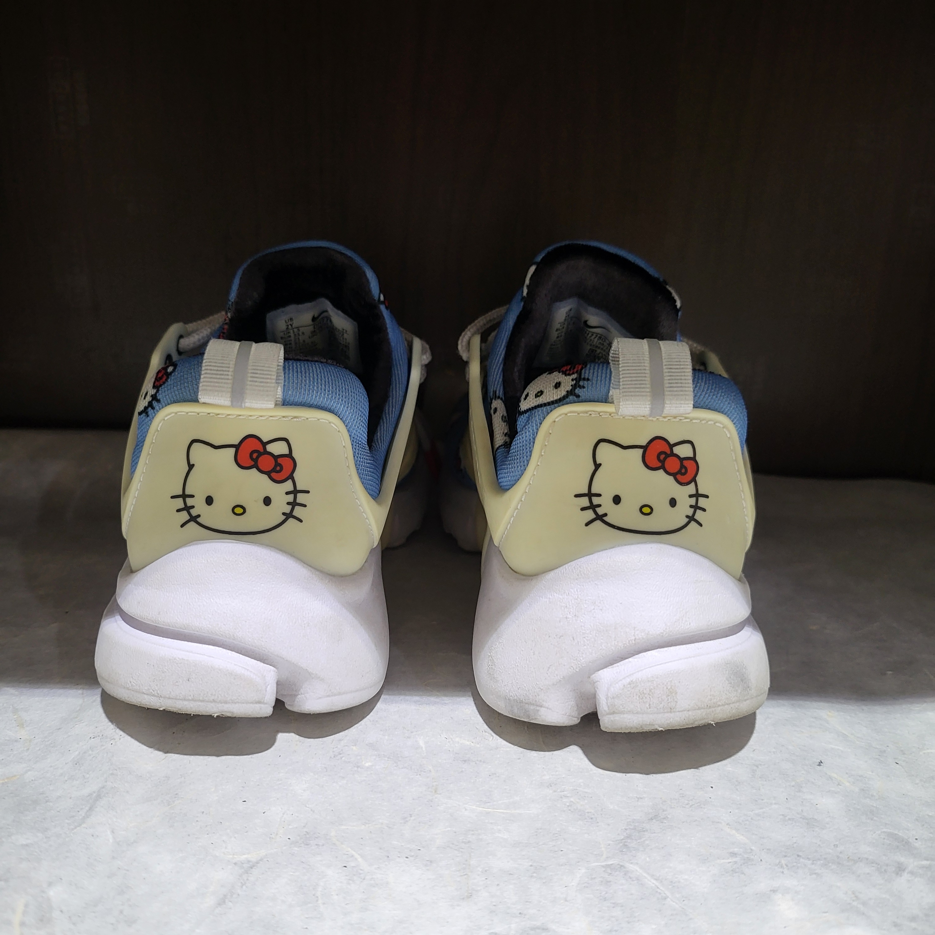 Nike x Hello Kitty Air Presto University Blue 착용 스타일