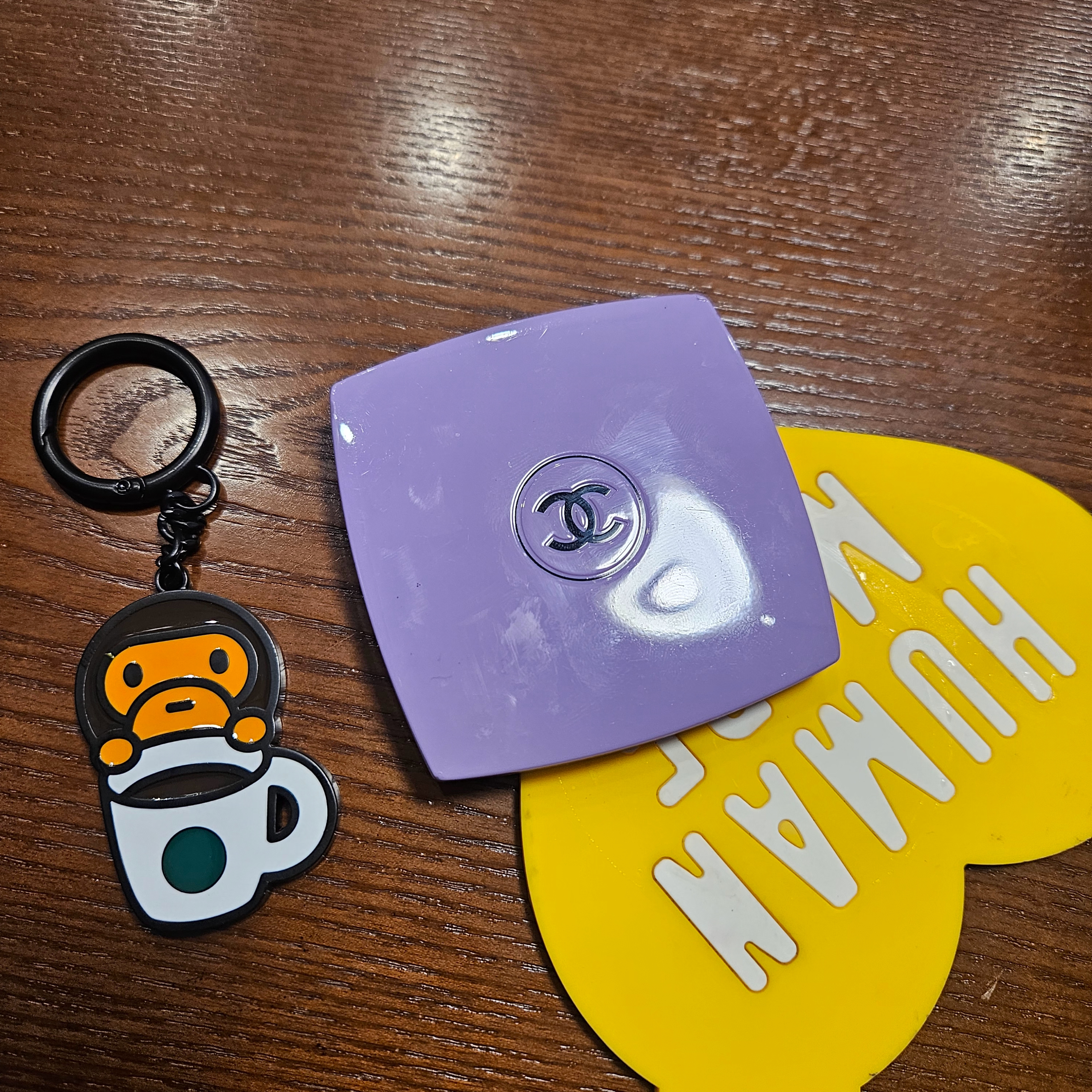 Starbucks x BAPE Baby Milo Keychain 착용 스타일 - 2