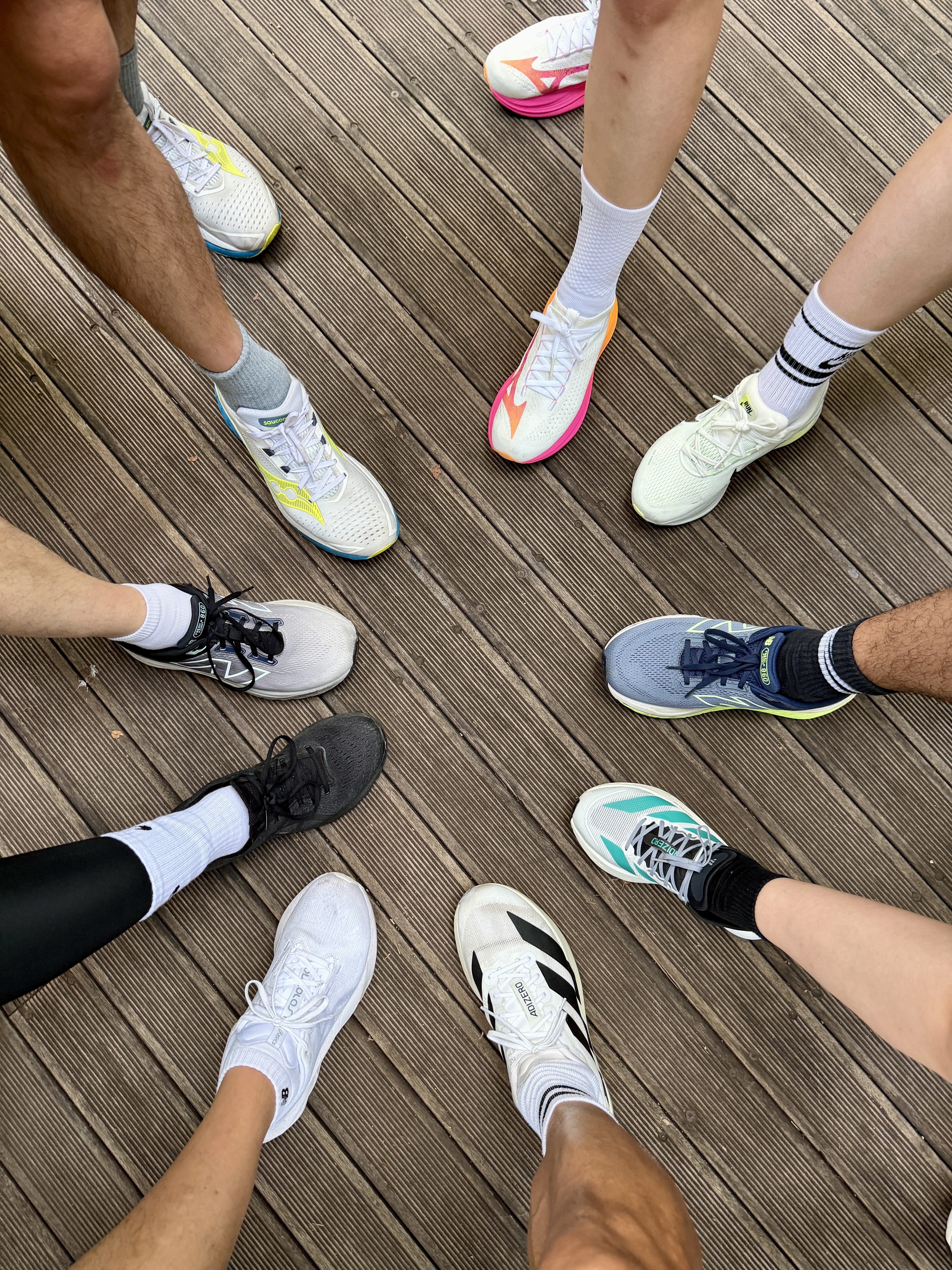 Adidas Adizero EVO SL Cloud White Core Black, Adidas Adizero Boston 13 Cloud White Pure Teal 착용 스타일