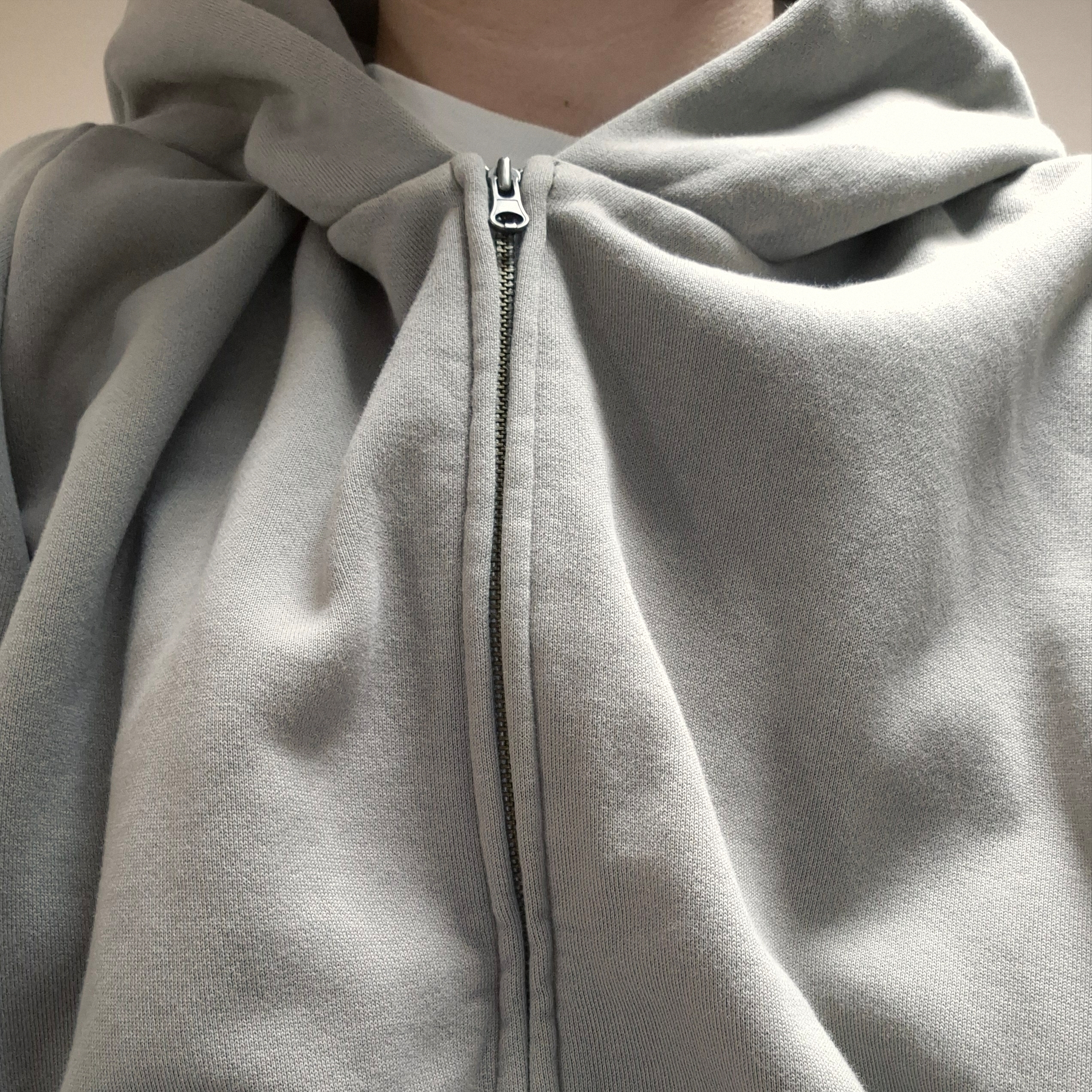Yeezy YZY Zip-Up Hoodie Grey 착용 스타일