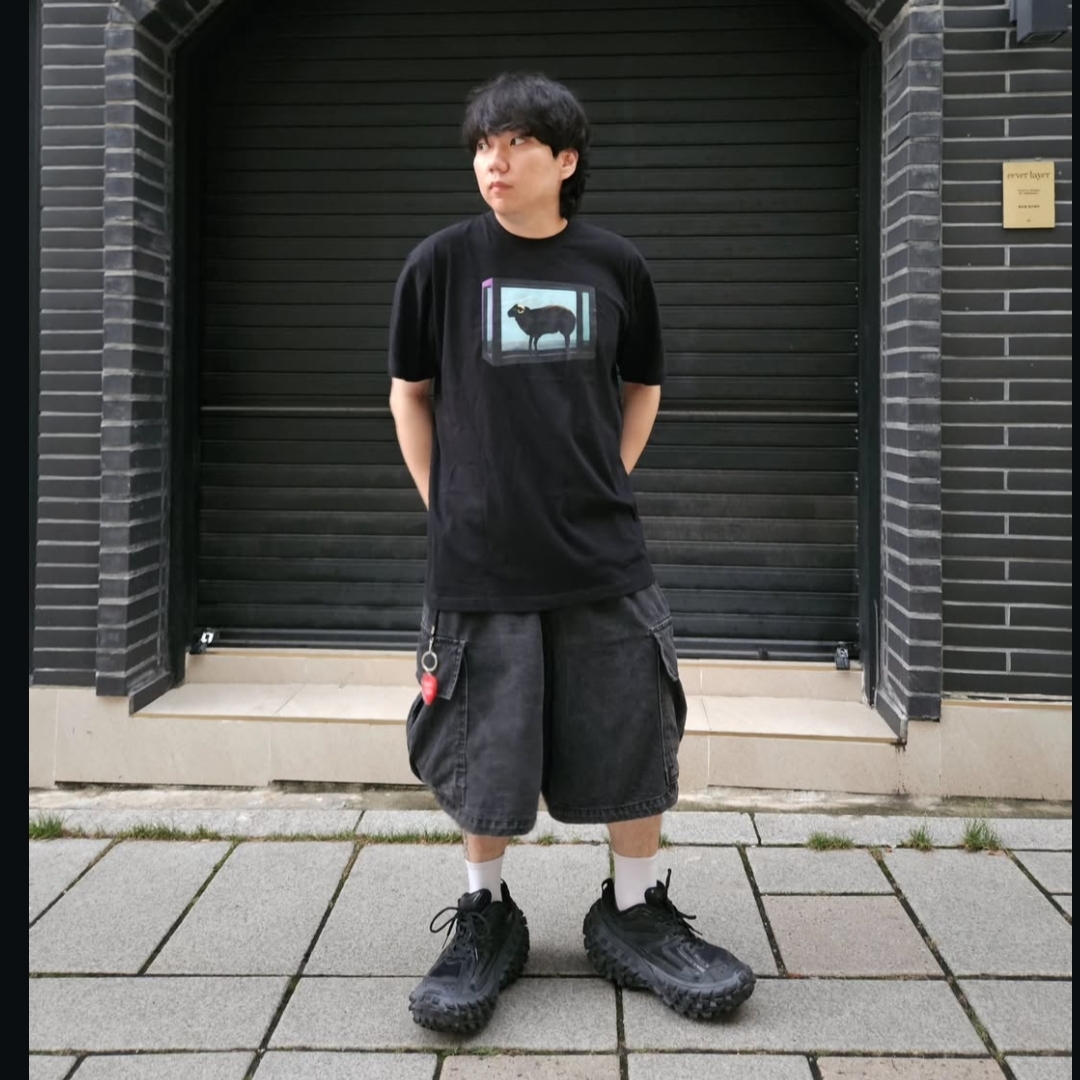 Balenciaga Defender Sneakers Black 착용 스타일
