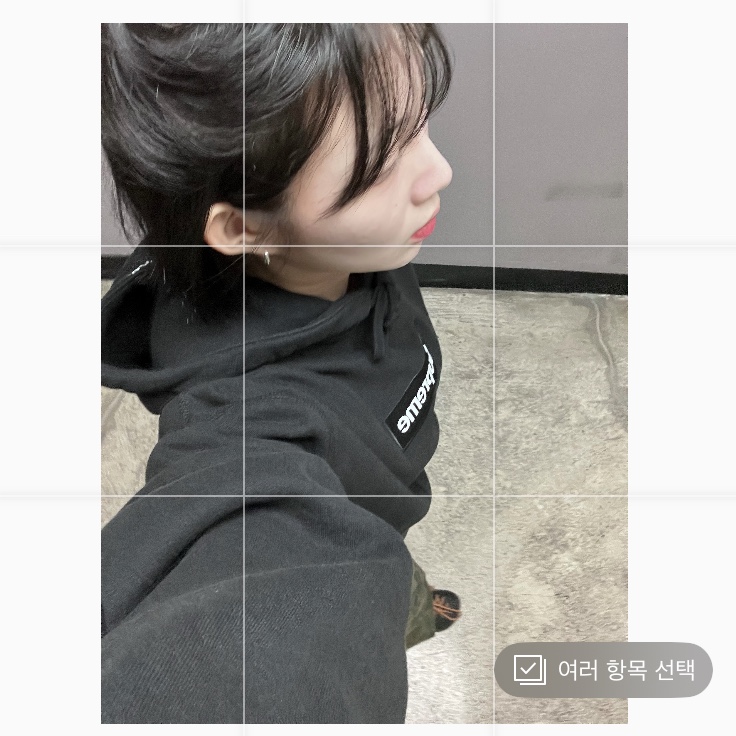 Supreme Box Logo Hooded Sweatshirt Black - 24FW, Adidas Adilette Clog Black White 착용 스타일 - 1
