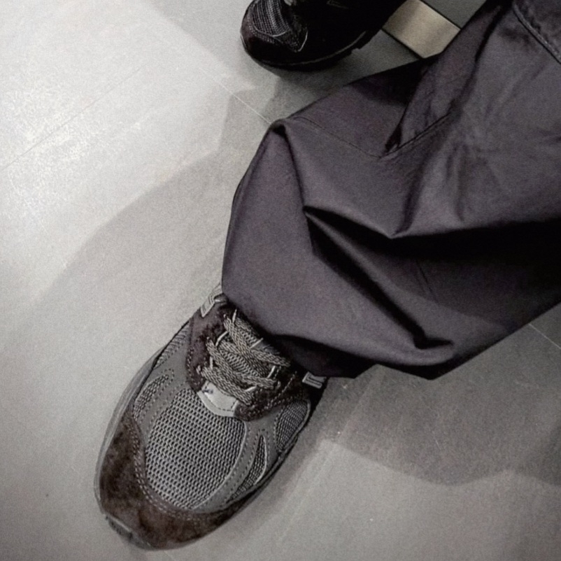 New Balance 991v2 Made in UK Black Grey 착용 스타일