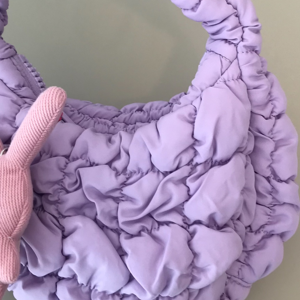 COS Quilted Micro Bag Purple 착용 스타일
