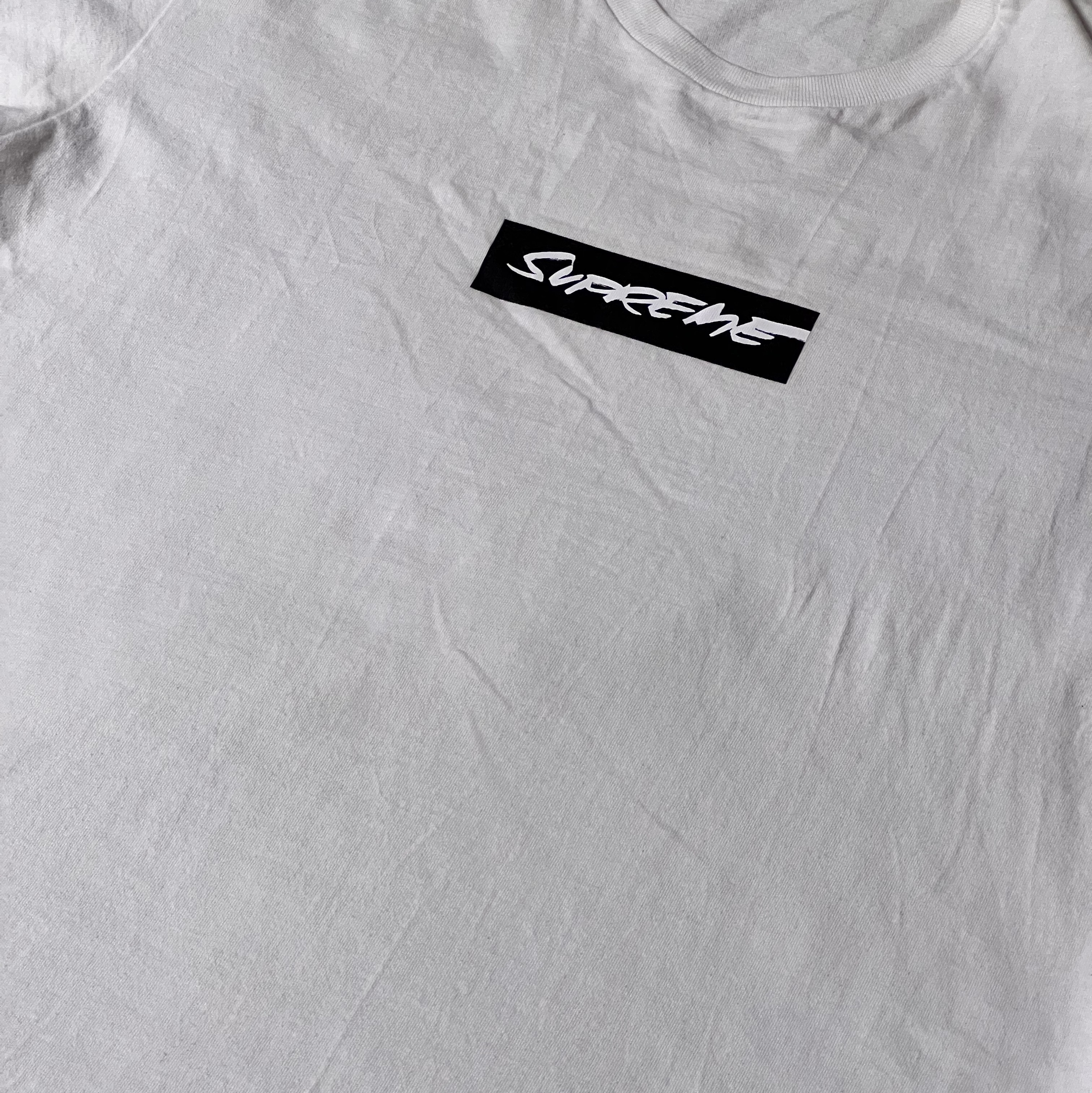 Supreme Futura Box Logo T-Shirt White - 24SS 착용 스타일