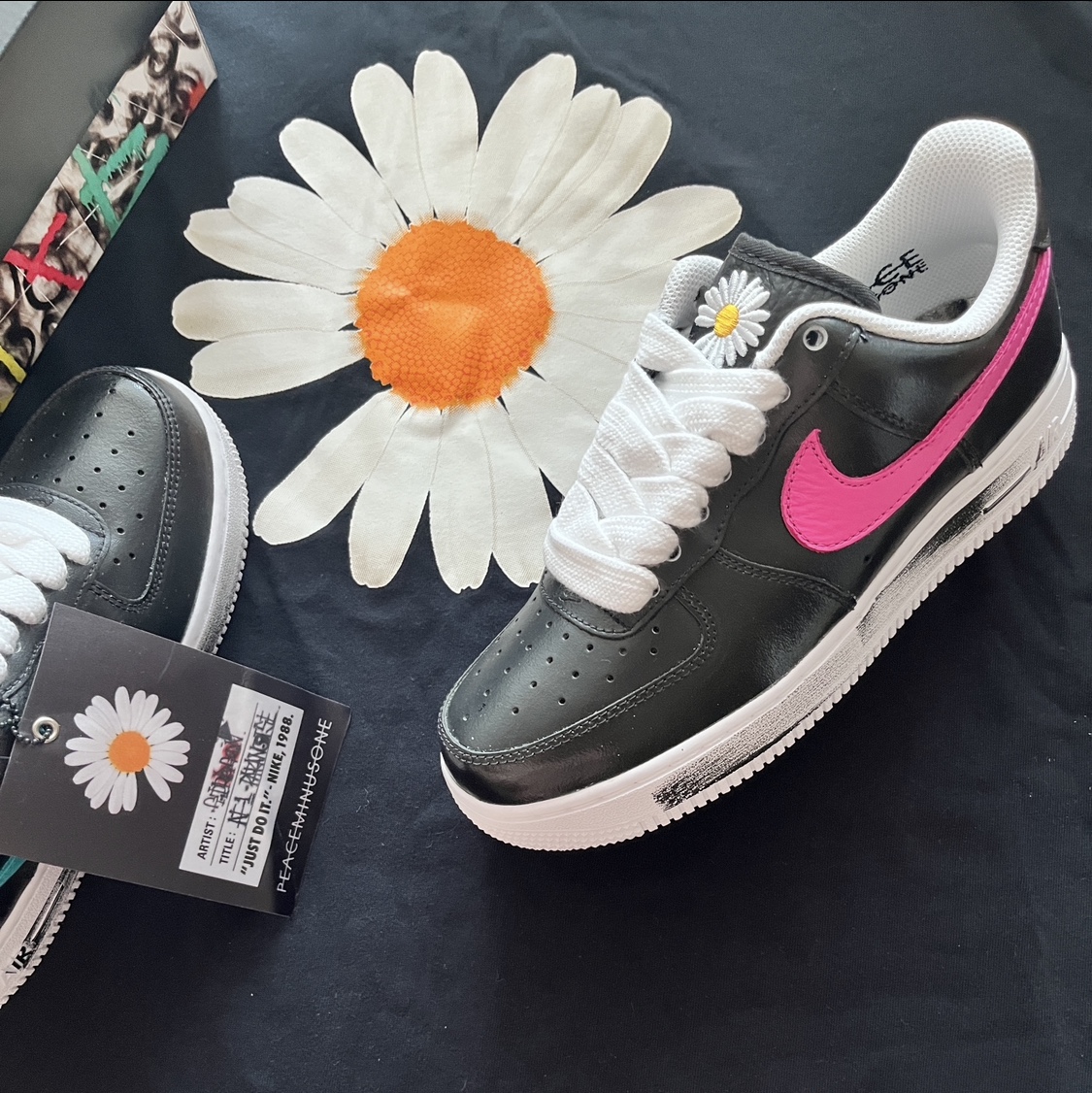 Nike x Peaceminusone Air Force 1 Low Para-Noise 3.0 Black and Multicolor, Nike x Peaceminusone LS T-Shirt Black (DR0098-010) 착용 스타일