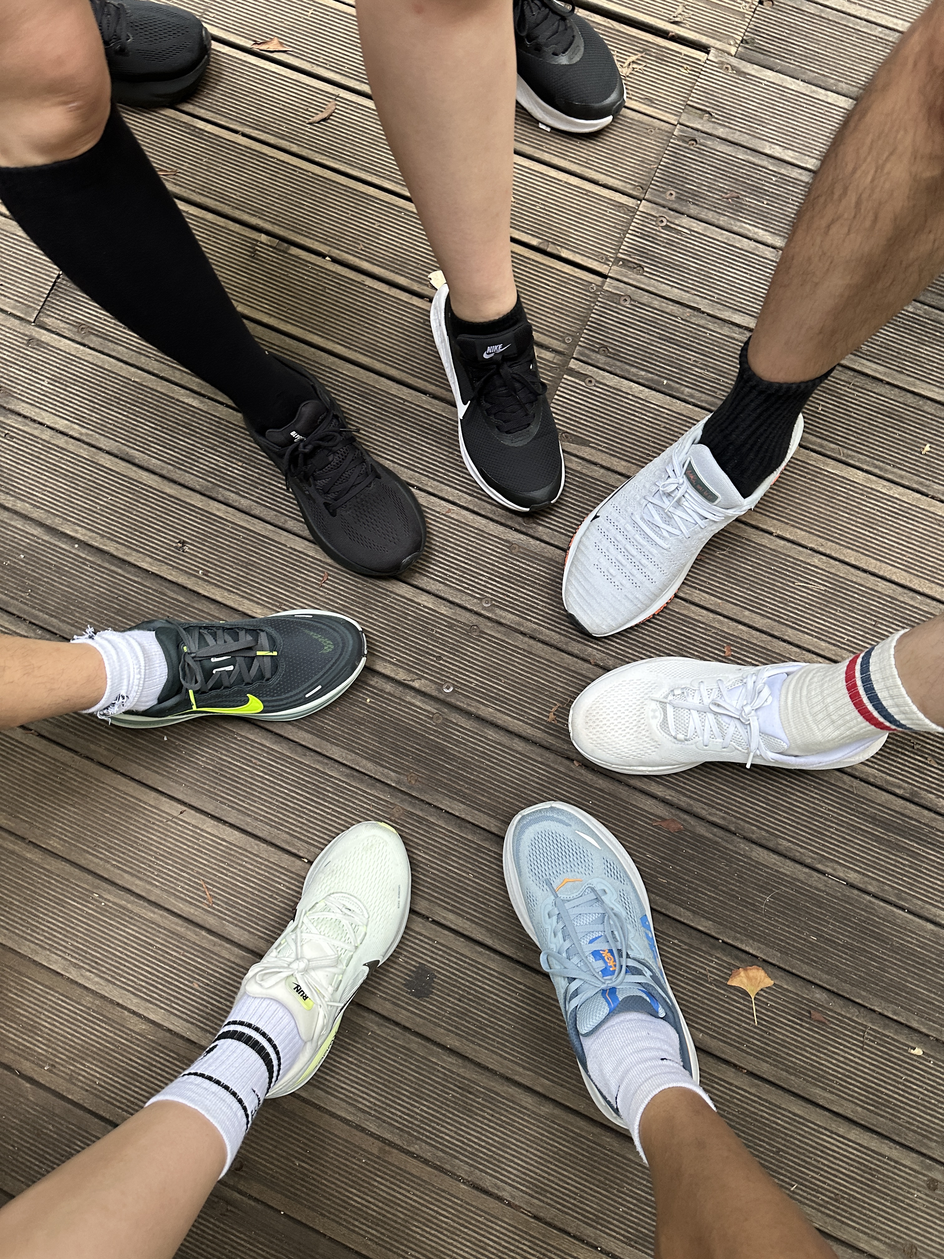 Hoka Bondi 9 Drizzle Downpour - Regular, Nike Vomero Plus Seaweed Cannon 착용 스타일