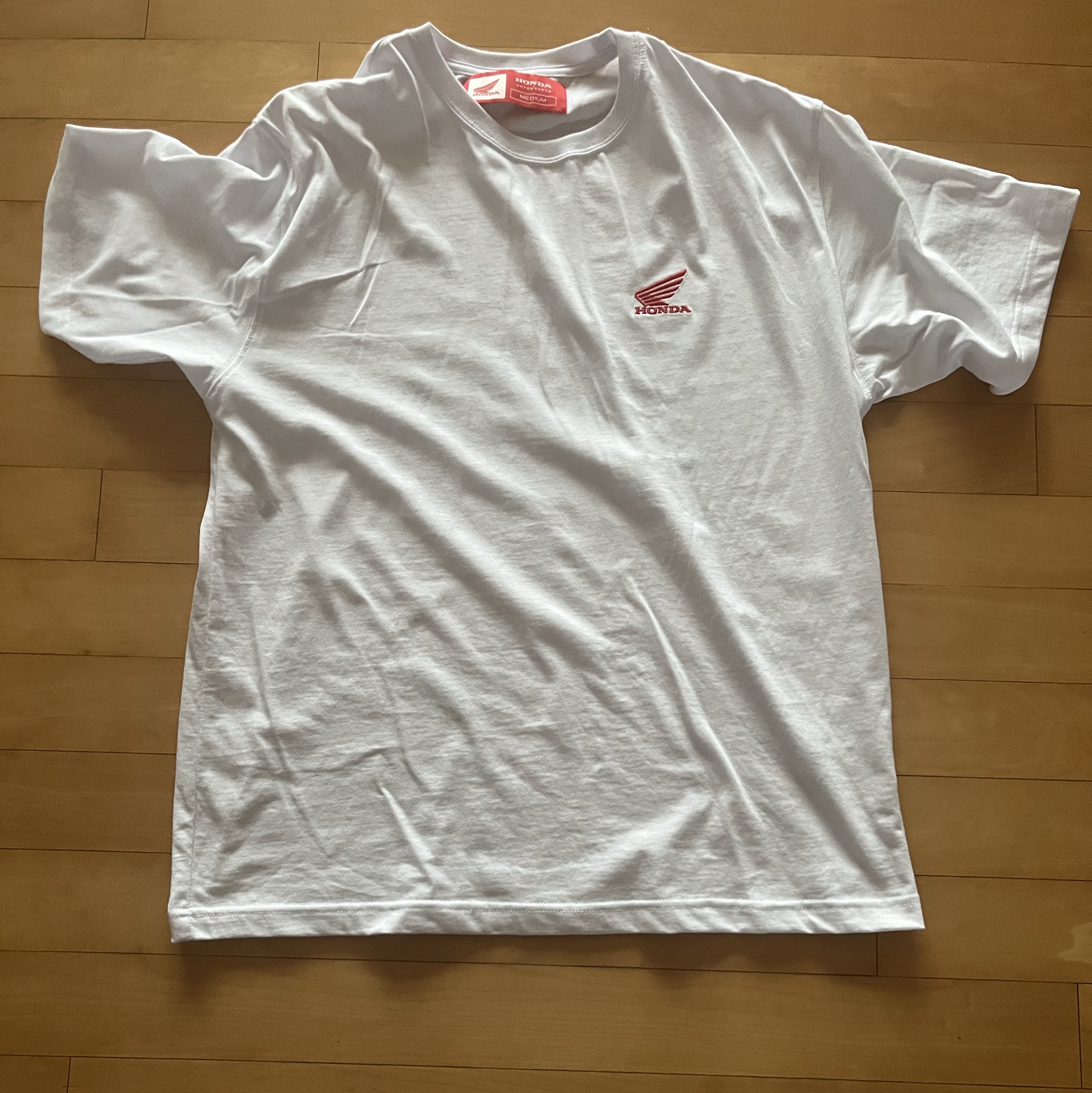 Honda 2Pack Original Wing Logo Short Sleeve White / Black 착용 스타일