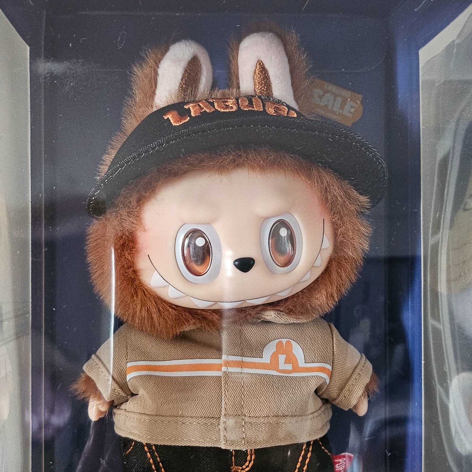 Pop Mart Labubu Doll Keyring - Seongsu Labubu Wacky Mart Pop-Up Store Exclusive 착용 스타일 - 2