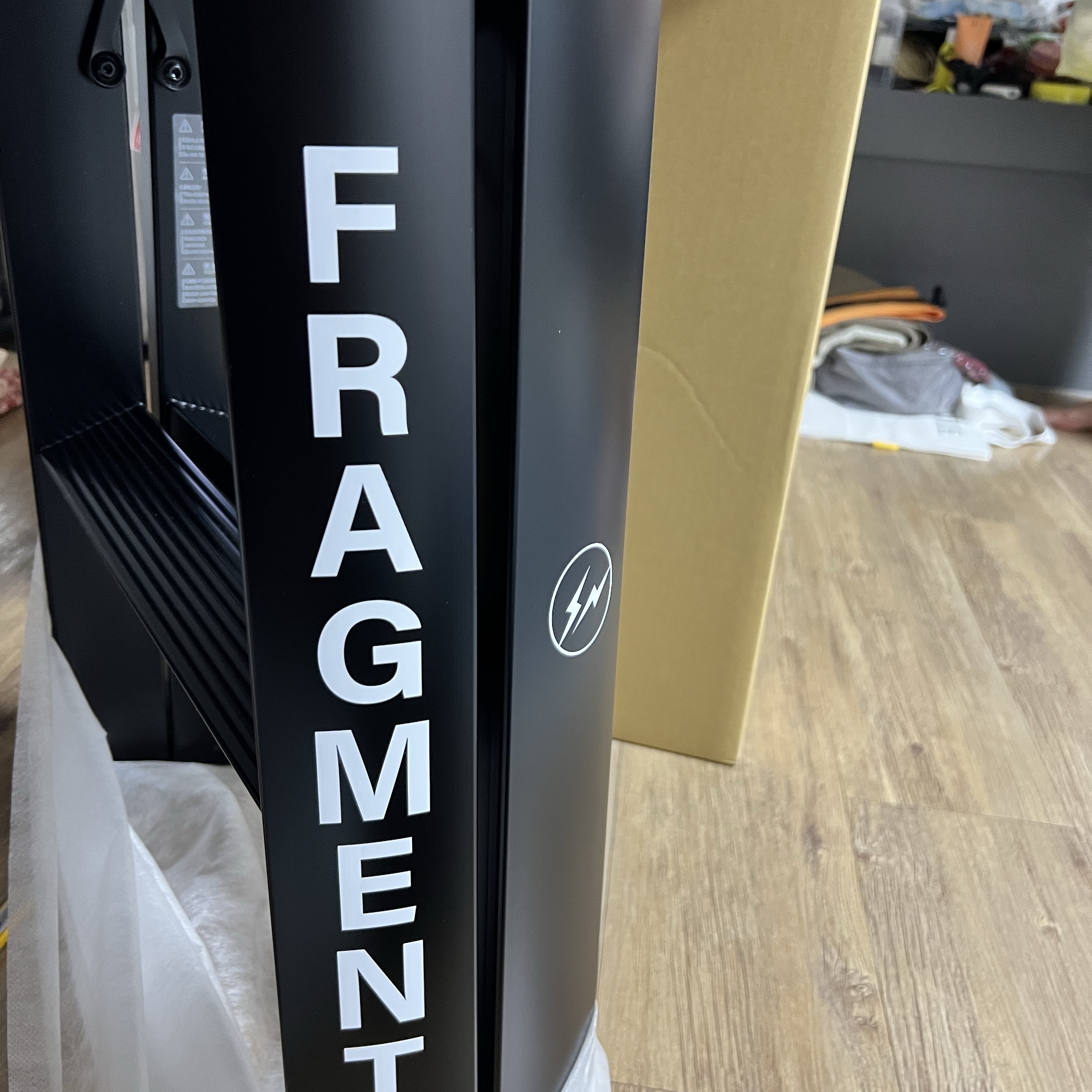 Fragment x Lucano Step Stool Black 착용 스타일 - 2