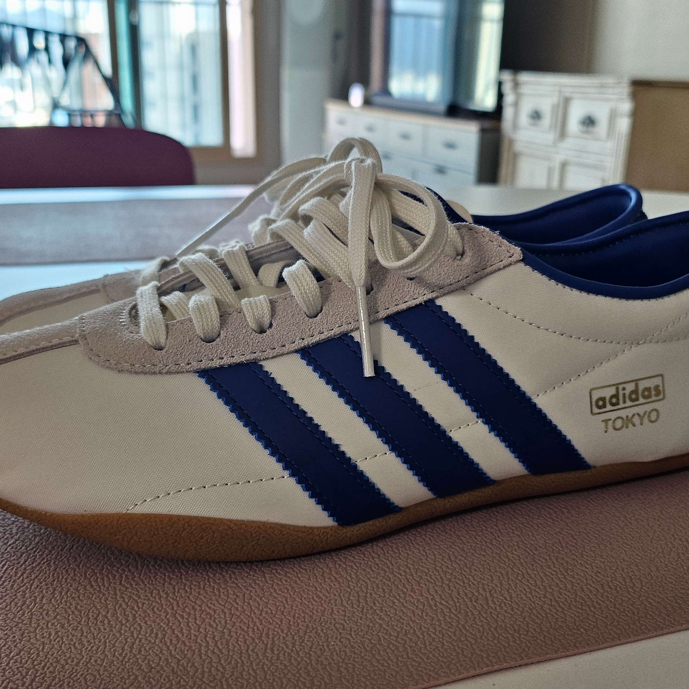 (W) Adidas Tokyo Off White Collegiate Green 착용 스타일